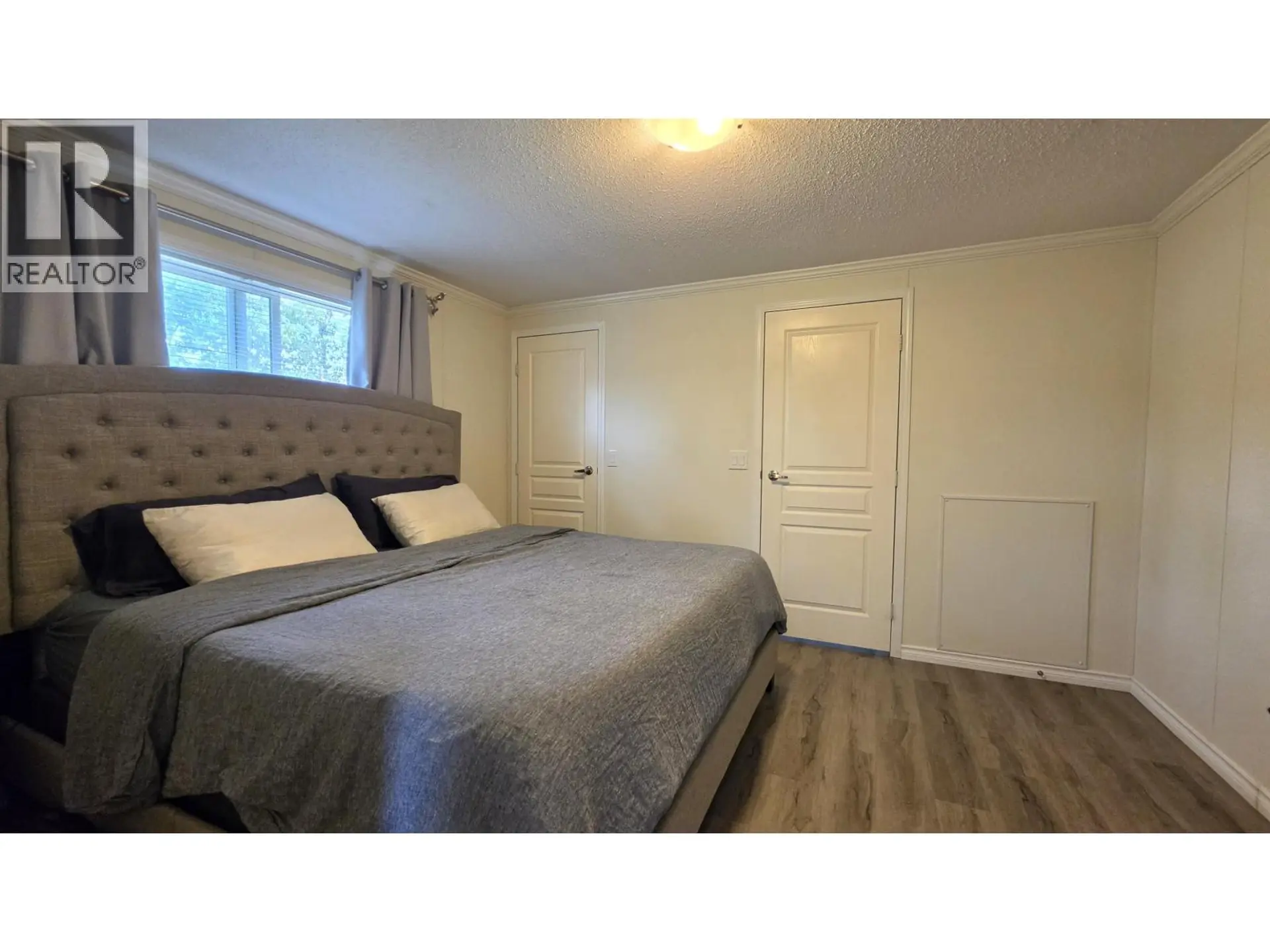 326 N BLACKBURN ROAD - Image 12