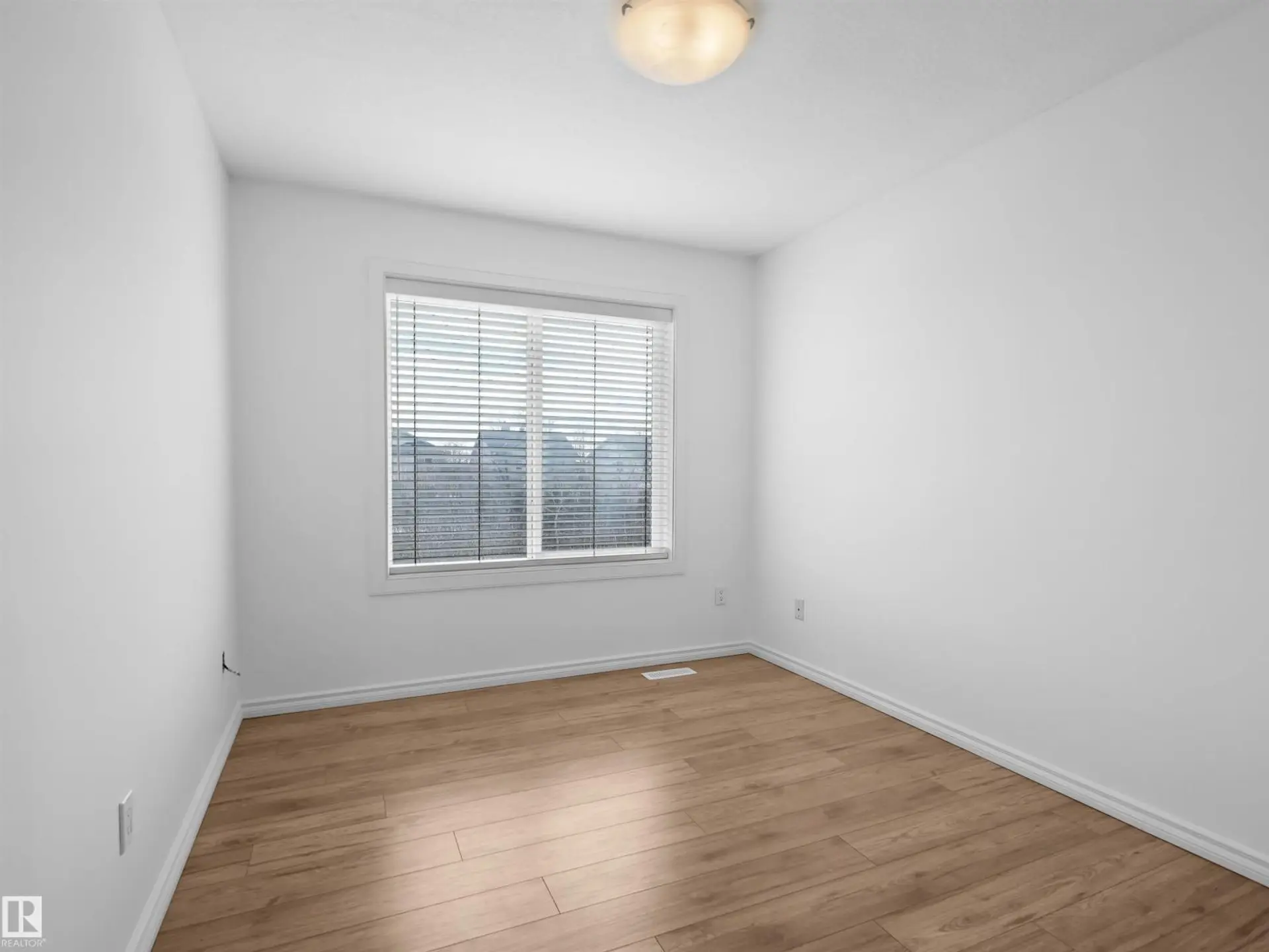 #11 13215 153 AV NW - Image 11