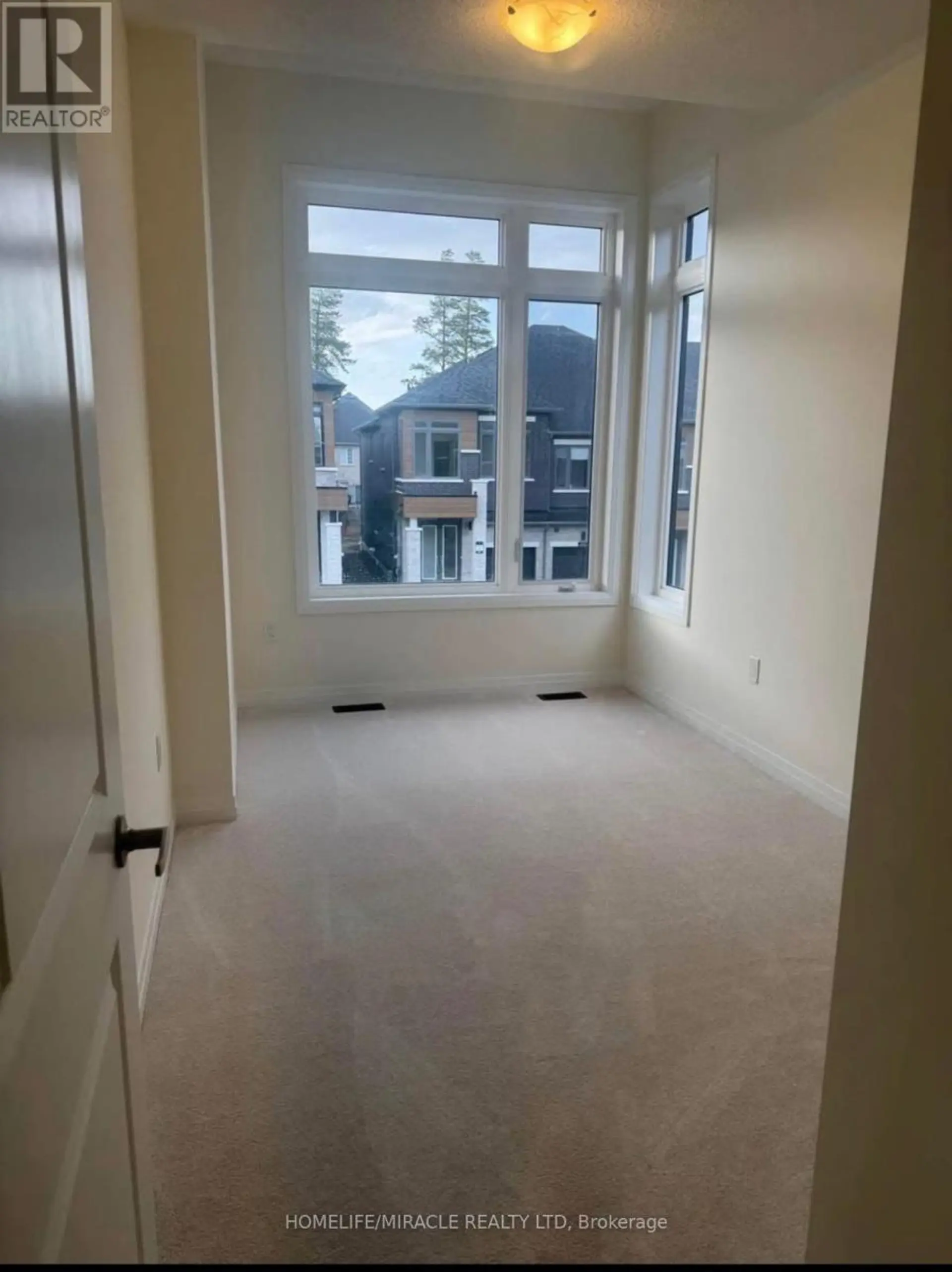 35 RUMI COURT - Image 4