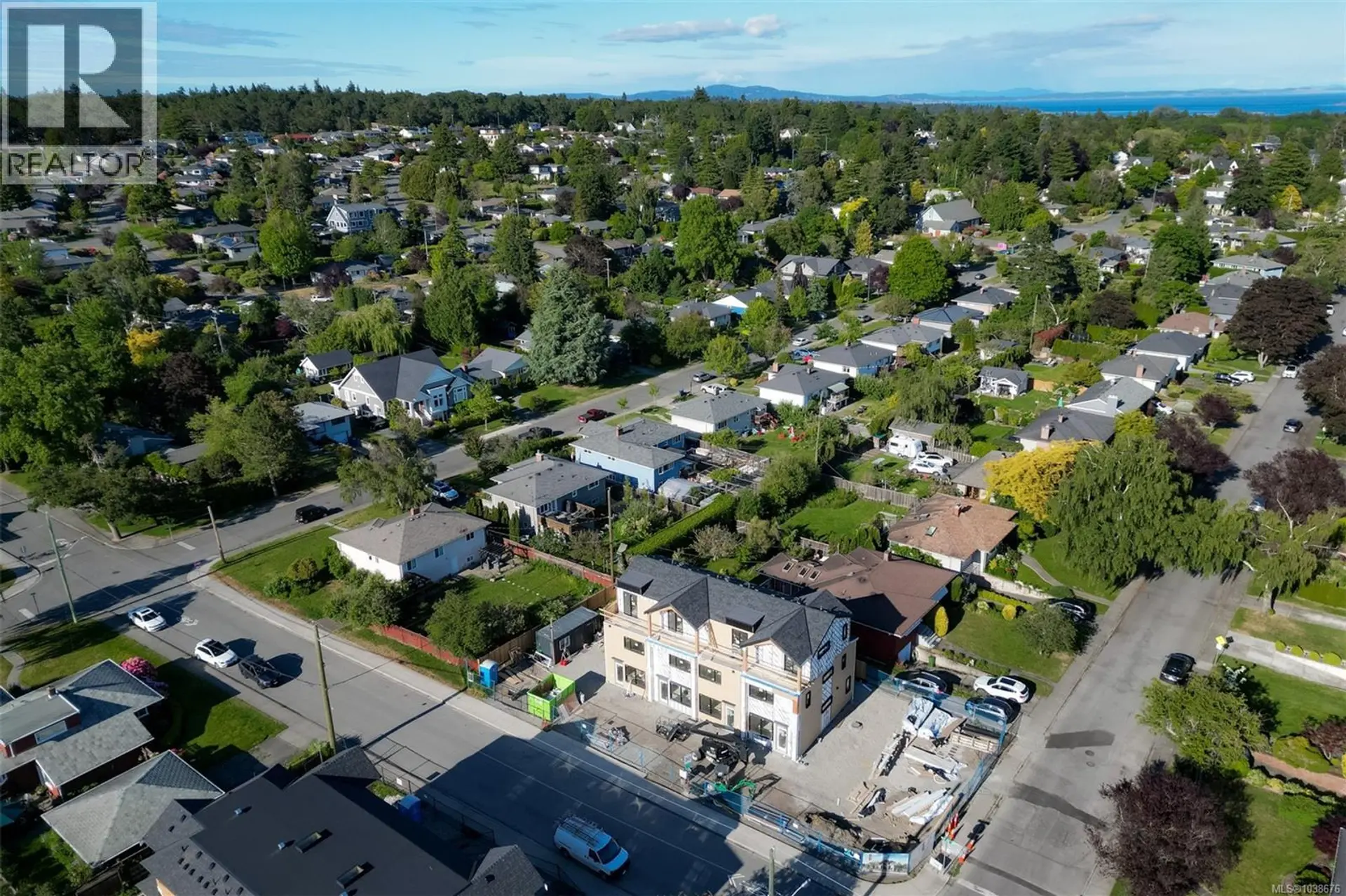 #4 2100 Allenby St - Image 16