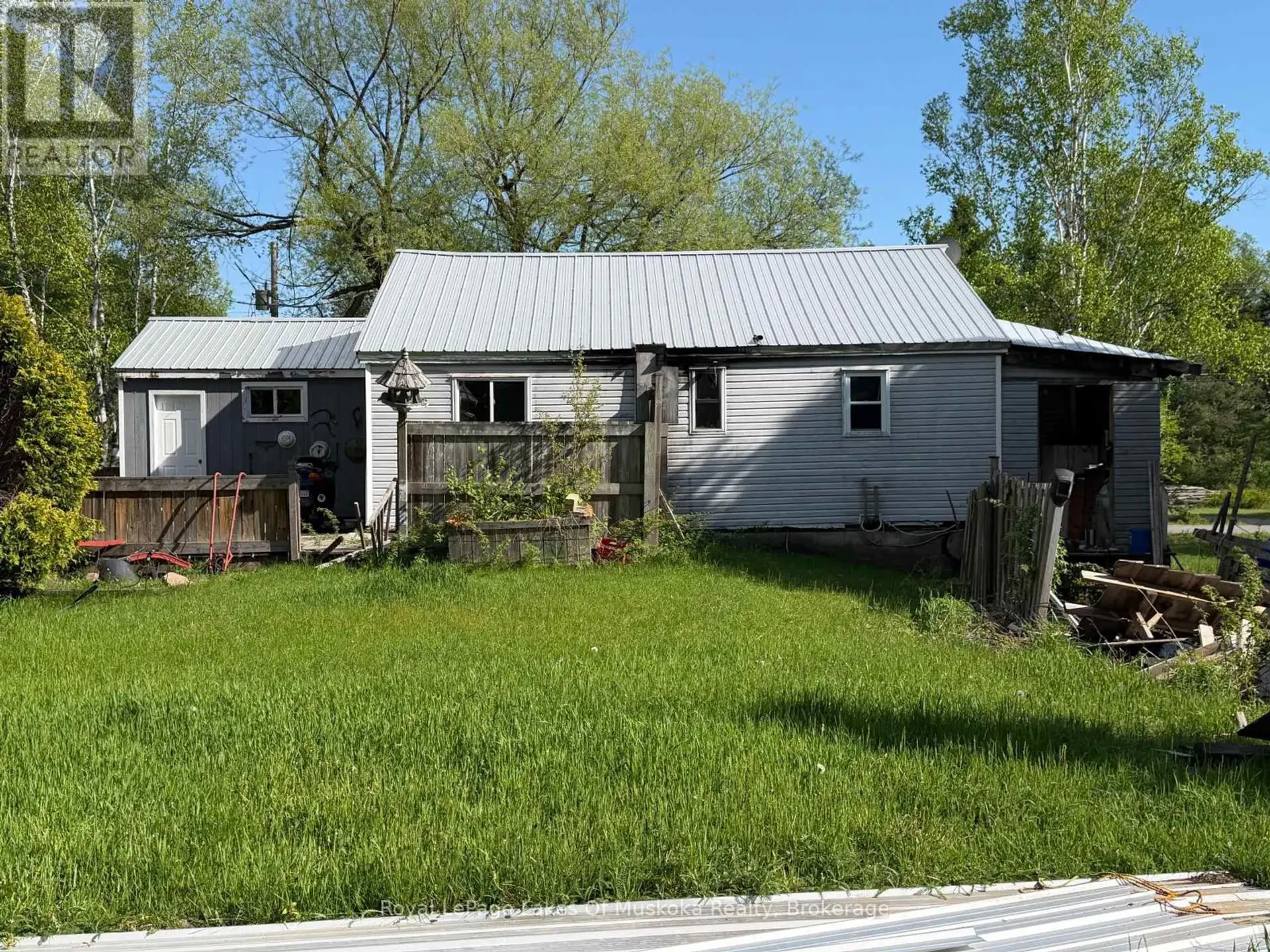 1071 NAISMITH ROAD - Image 19