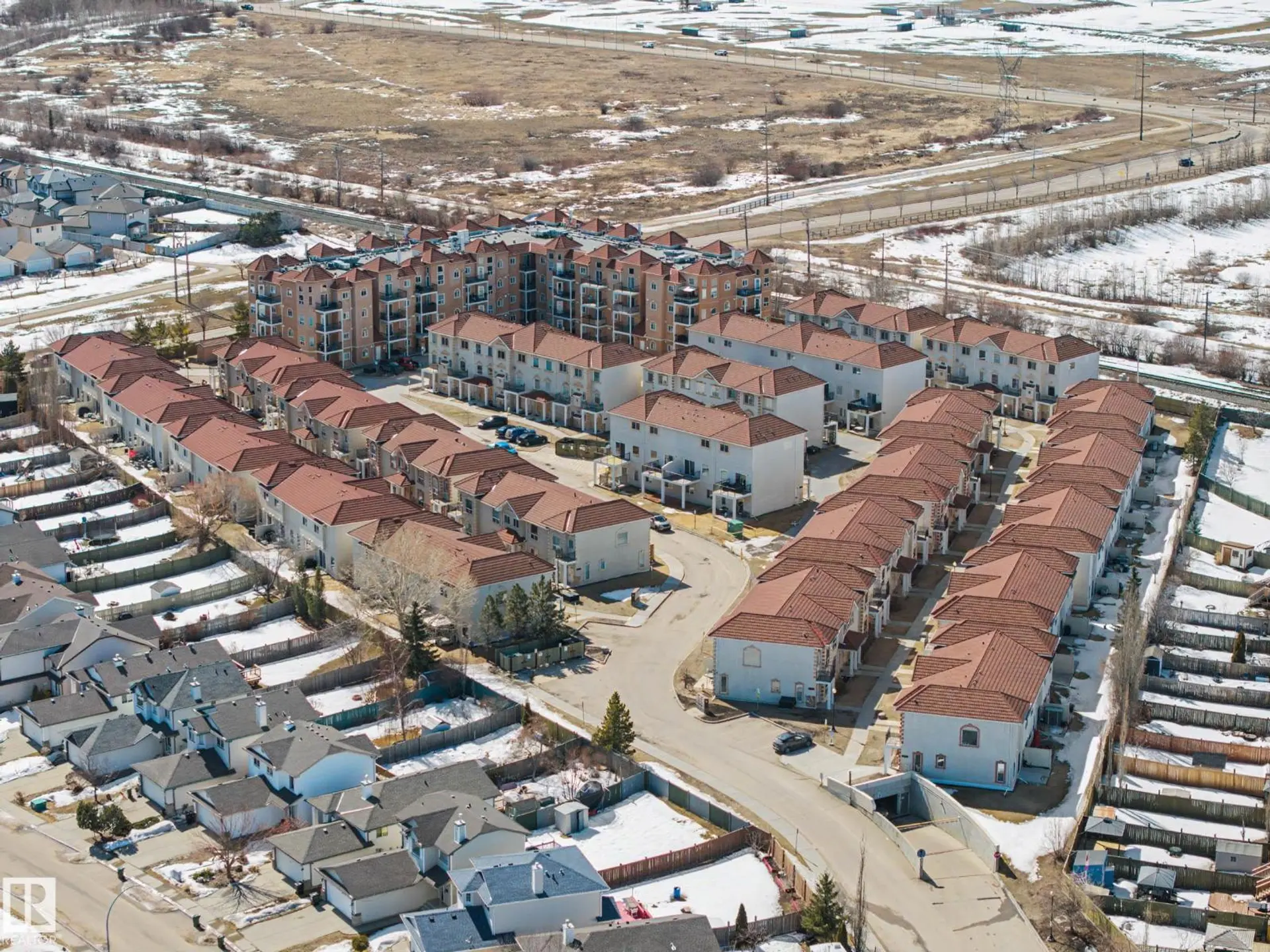 #92 13825 155 AV NW - Image 9