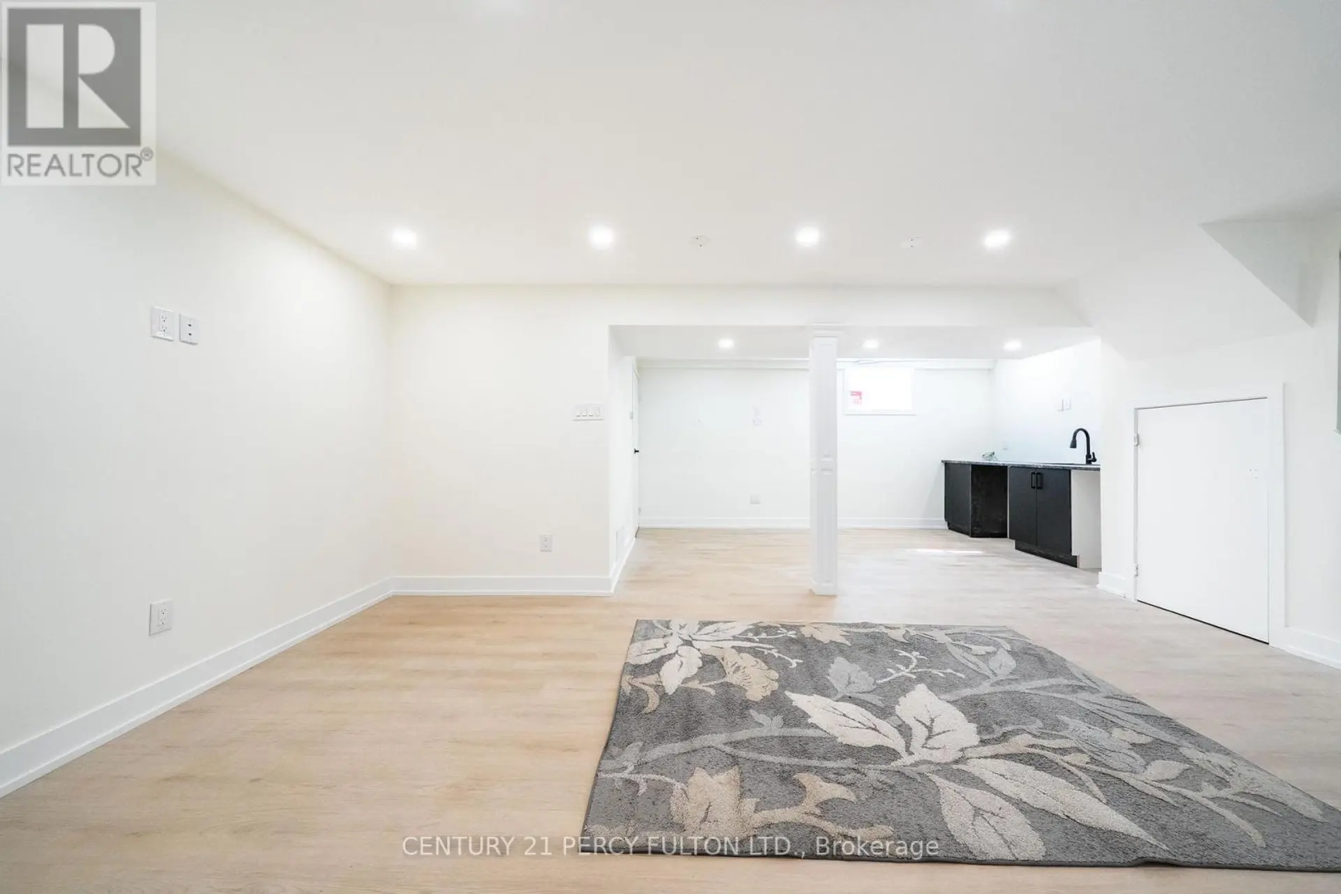 1611 GETA CIRCLE - Image 17