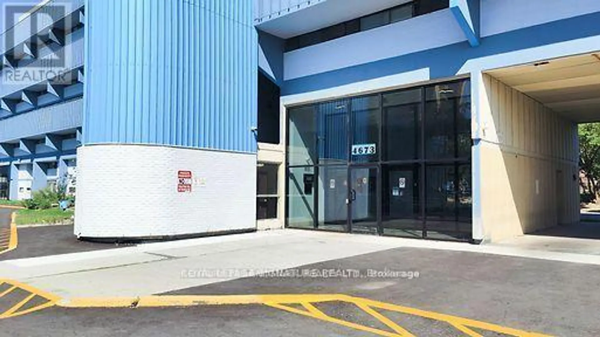 #806 4673 JANE STREET - Image 2