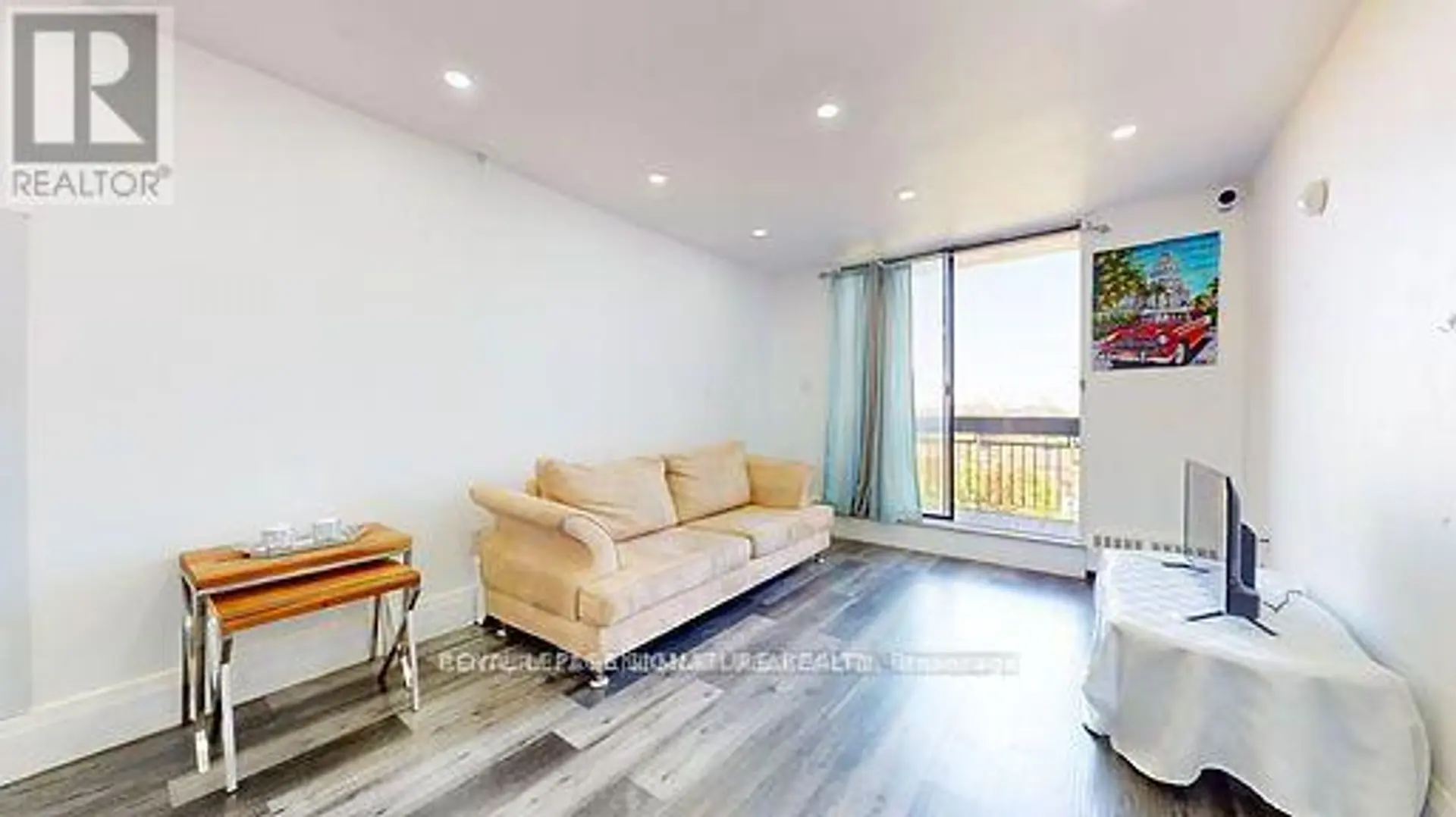 #806 4673 JANE STREET - Image 5