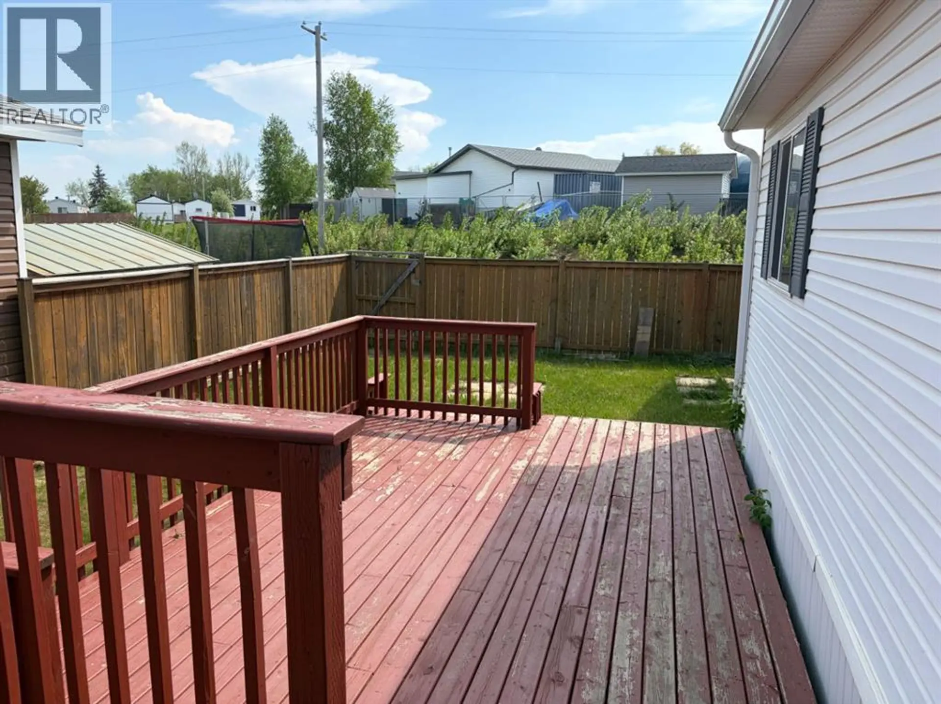 300 Grandview Crescent - Image 3