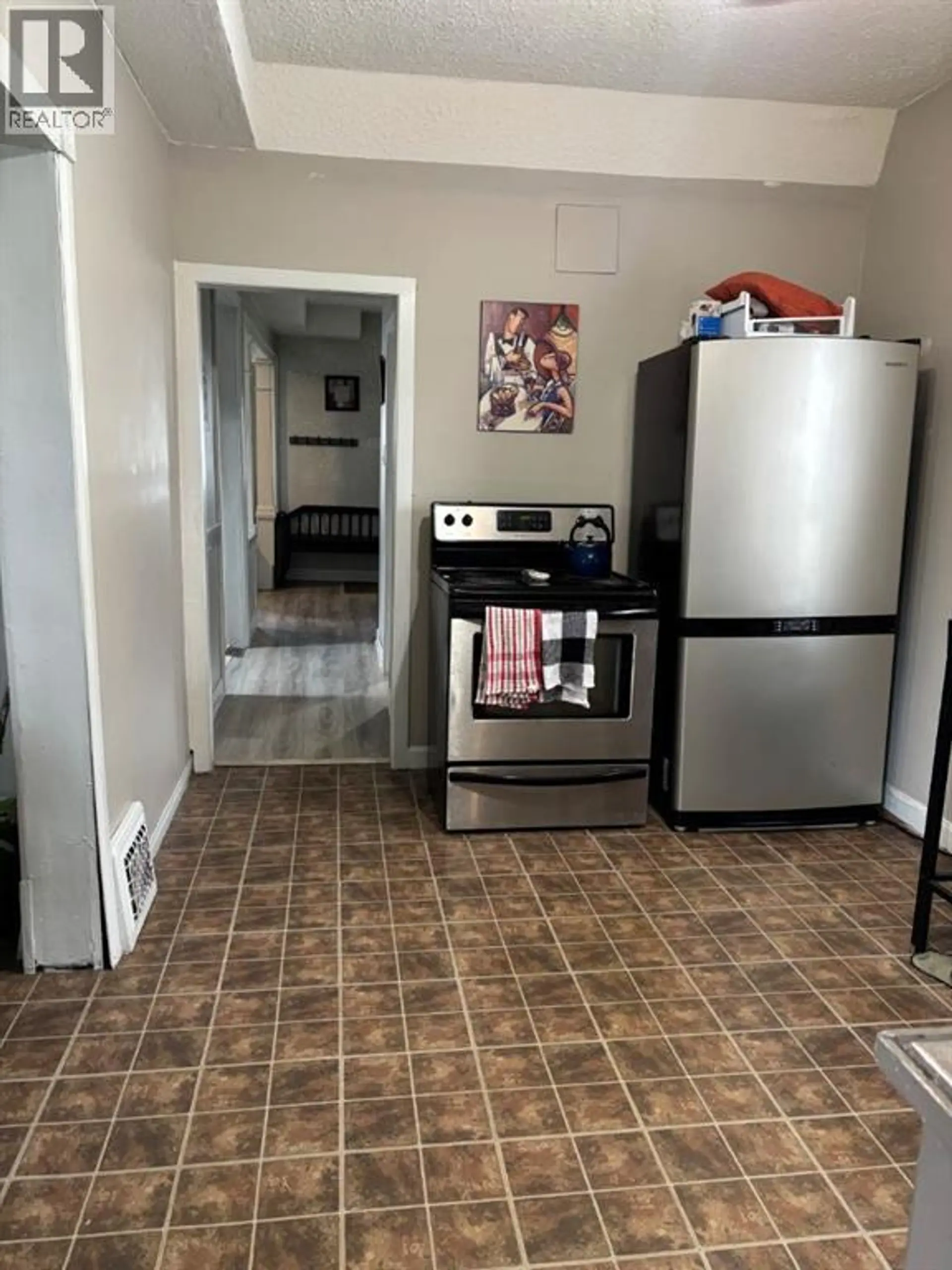 231 14 Street N - Image 2