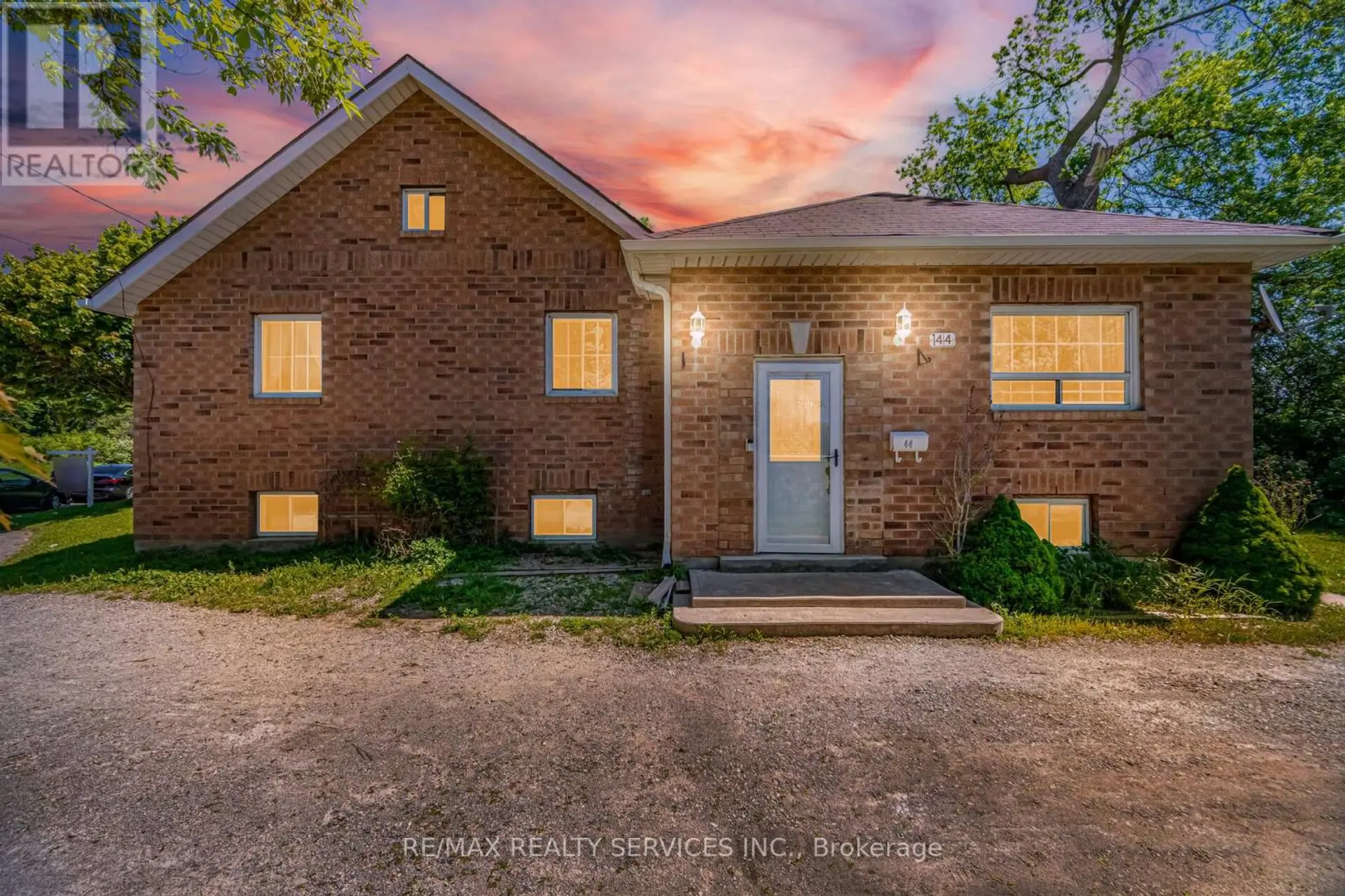 44 MCLAUGHLIN ROAD S - Image 1