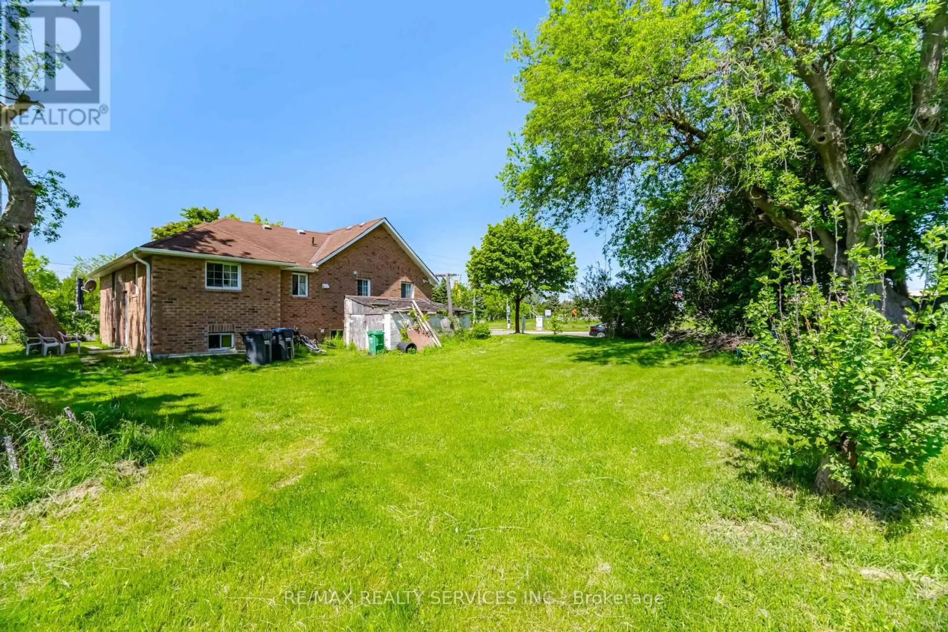 44 MCLAUGHLIN ROAD S - Image 8