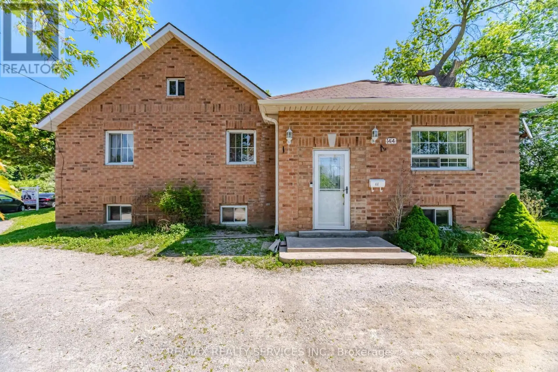 44 MCLAUGHLIN ROAD S - Image 3