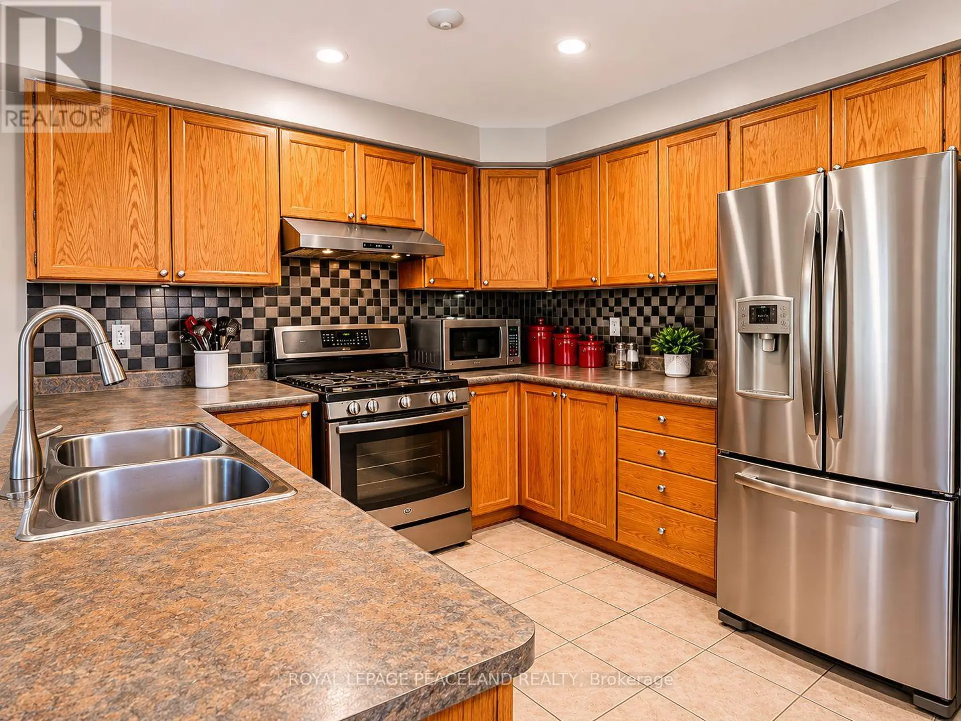 65 TANGLEMERE CRESCENT - Image 2