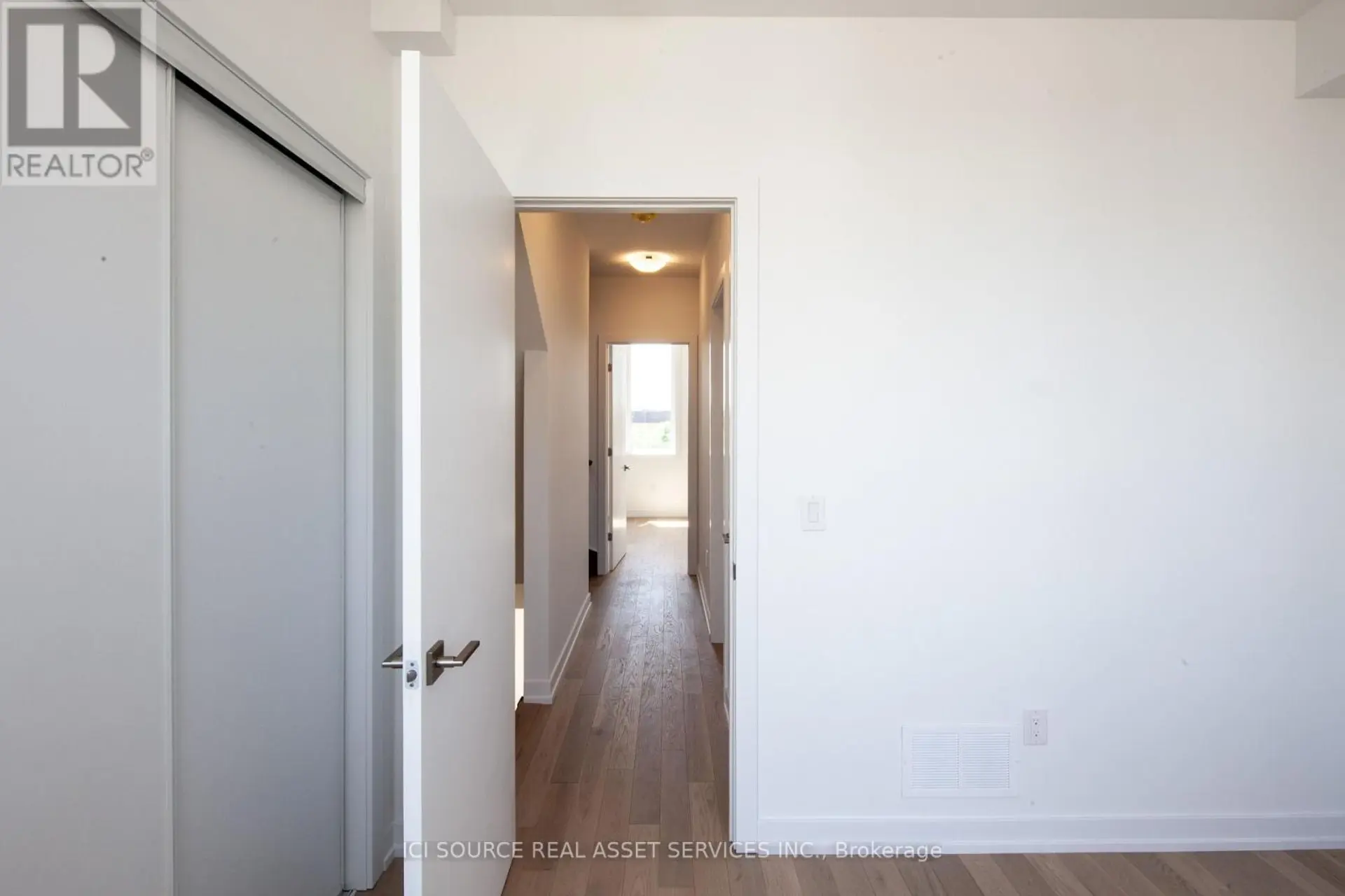 66B PERTH AVENUE - Image 8