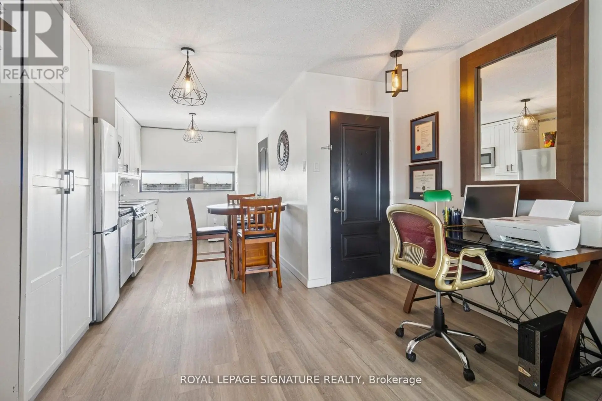 #720 4645 JANE STREET - Image 2