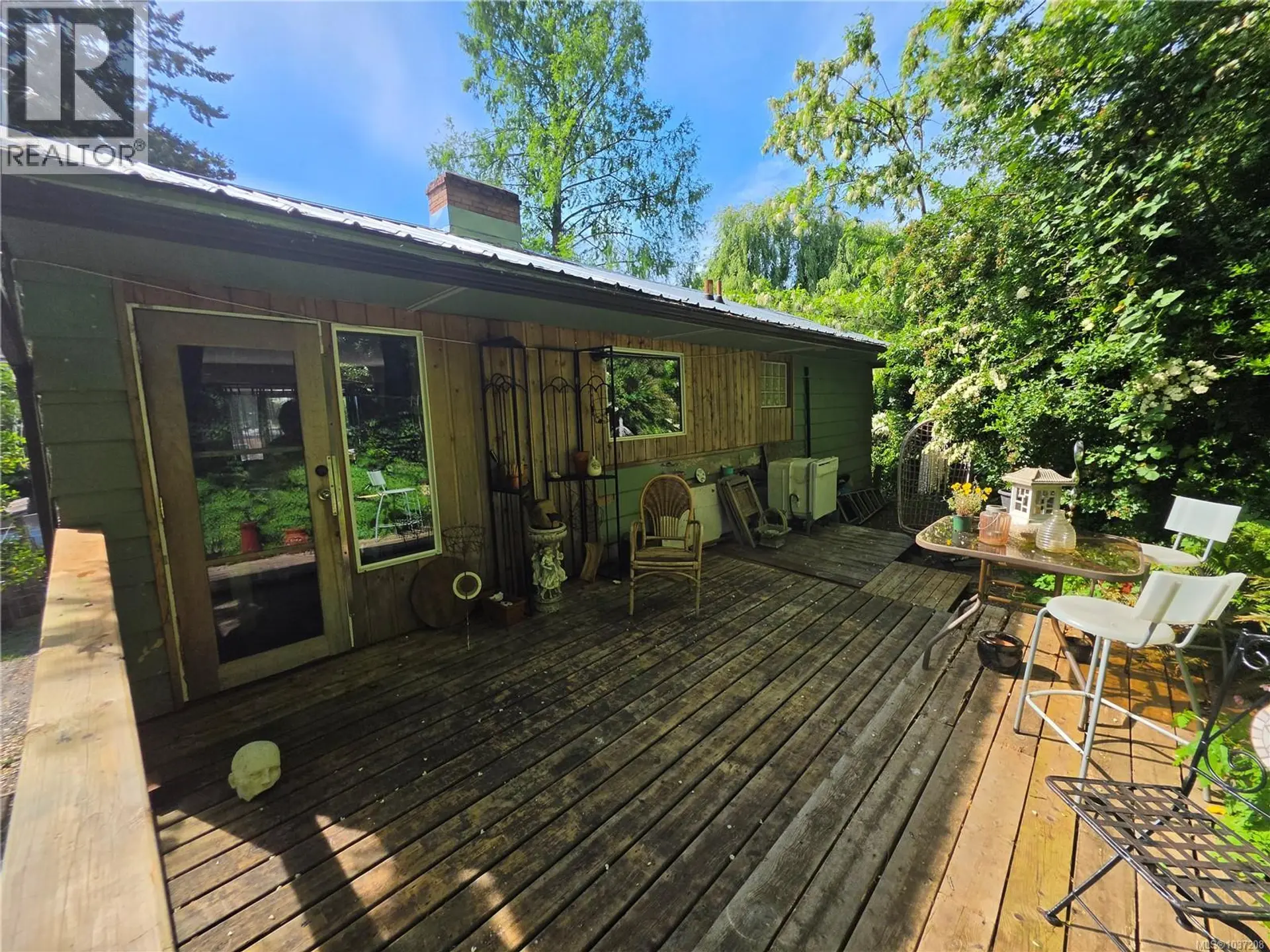 713 Victoria Rd - Image 2