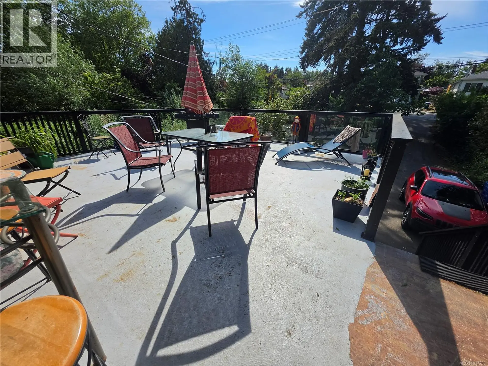 713 Victoria Rd - Image 6