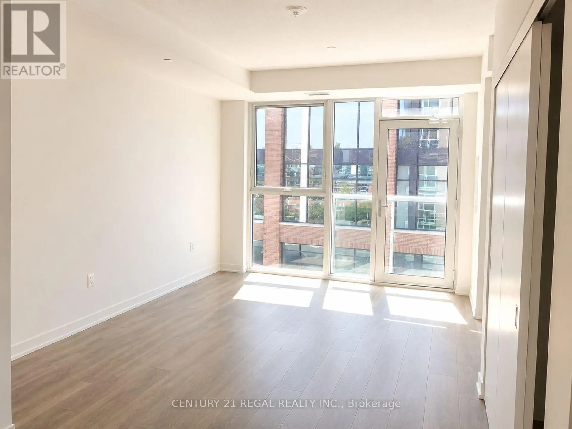 #908 20 RICHARDSON STREET - Image 9