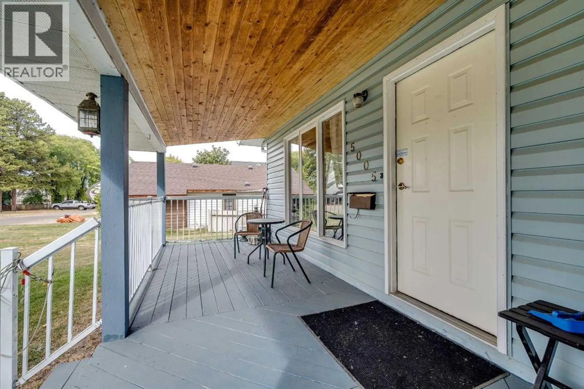 5005 43 Street E - Image 15