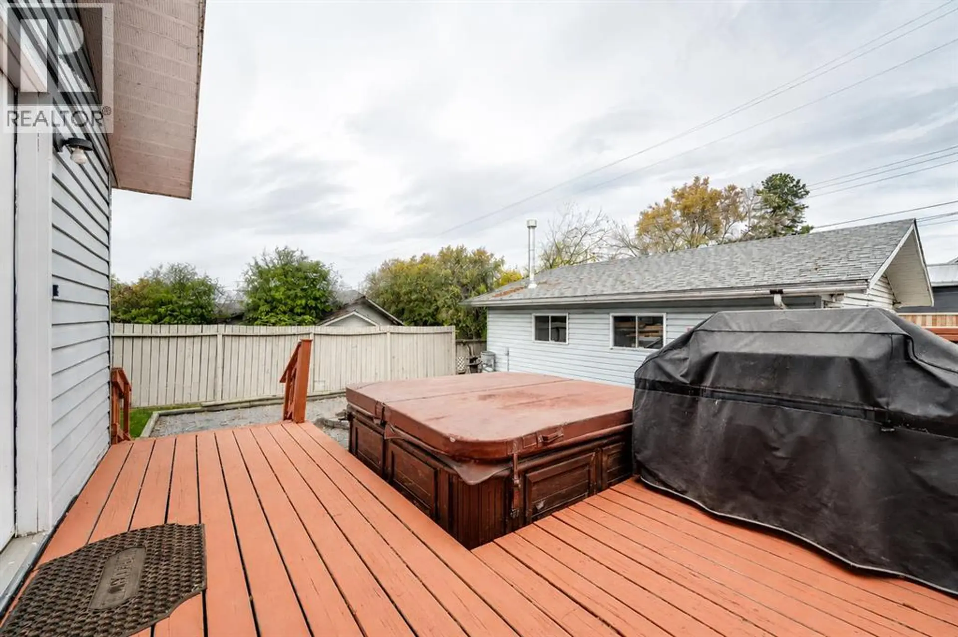5005 43 Street E - Image 18