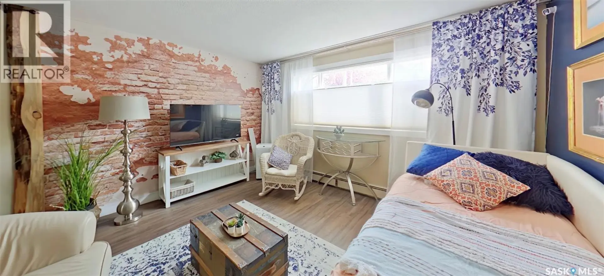 #2 2358 Rae STREET - Image 3