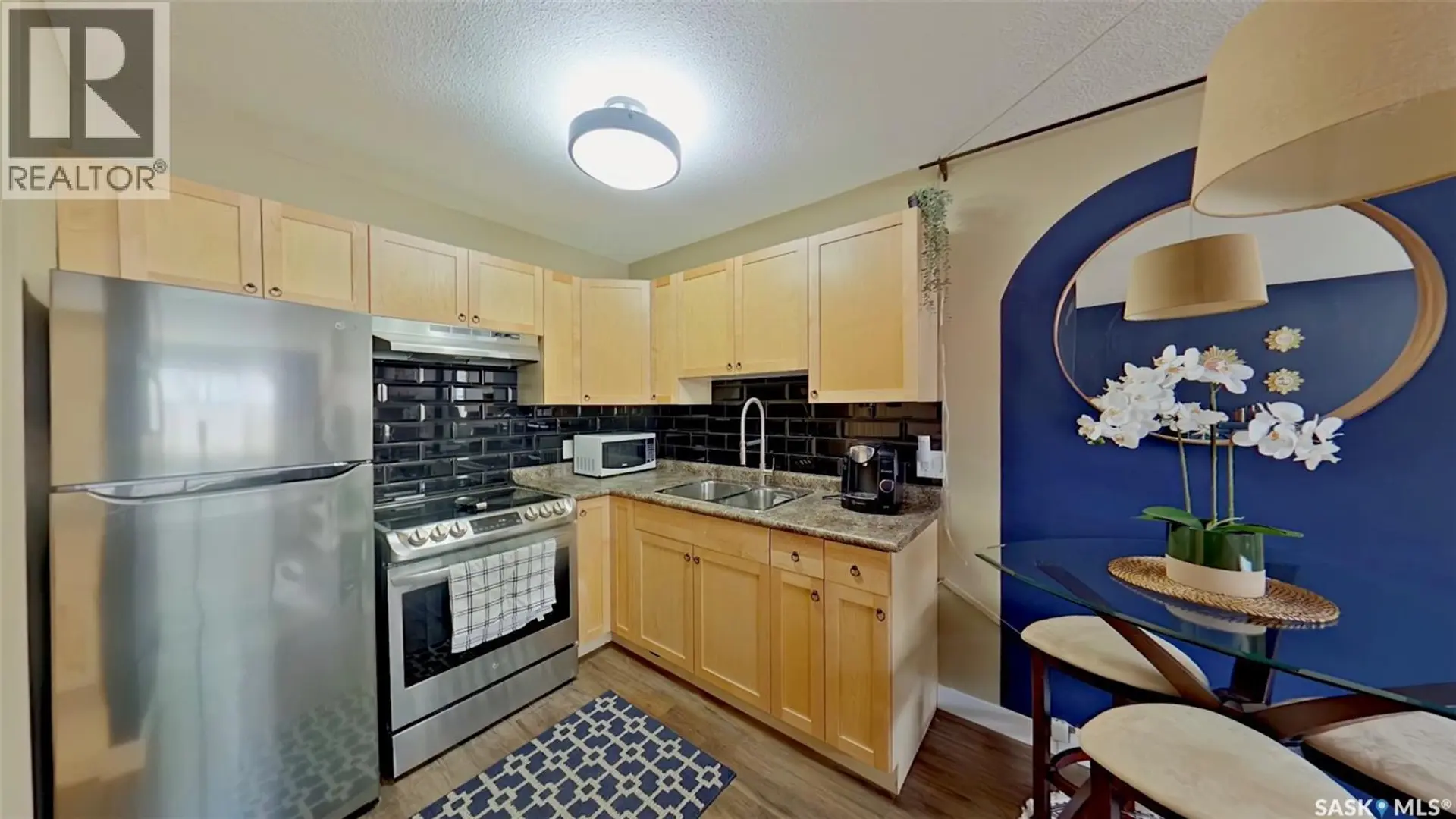 #2 2358 Rae STREET - Image 7