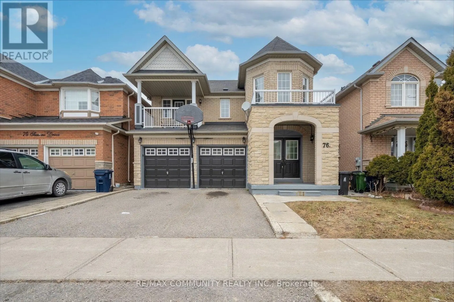 76 SEASONS DRIVE - Image 1
