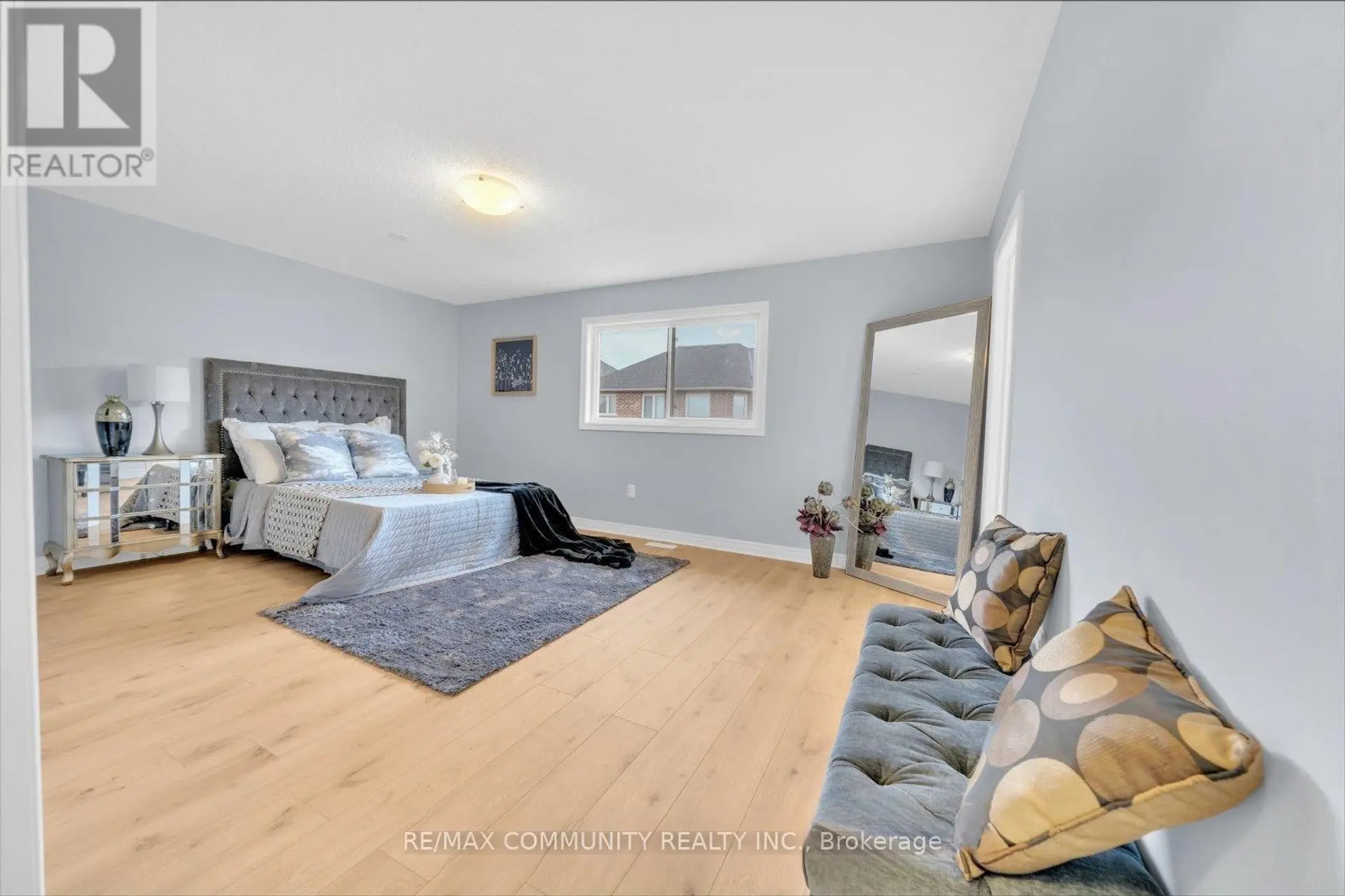 76 SEASONS DRIVE - Image 11