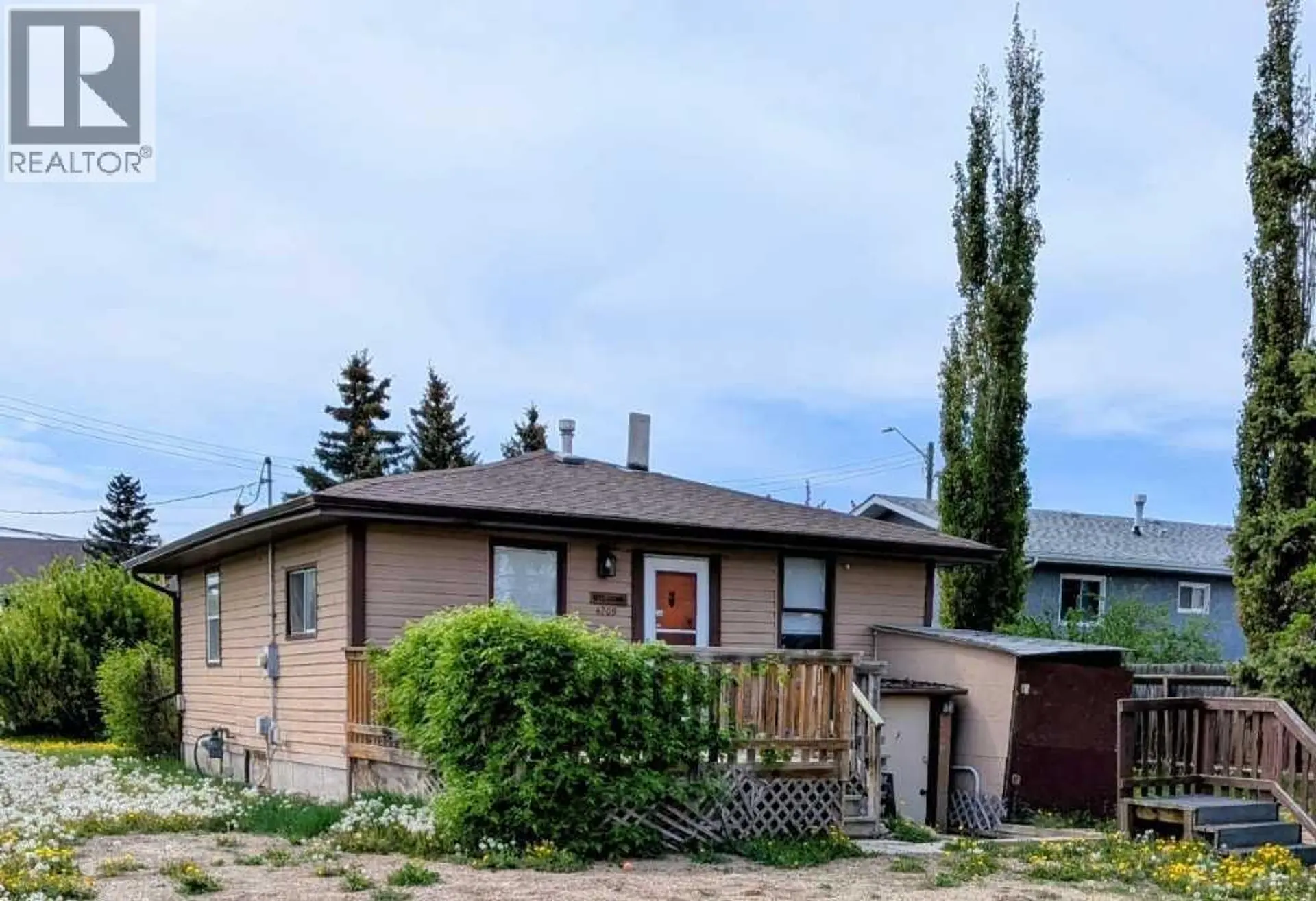4709 46 Street - Image 3