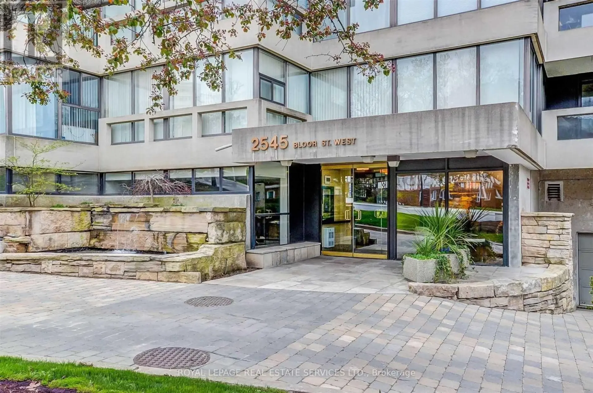 #303 2545 BLOOR STREET W - Image 1