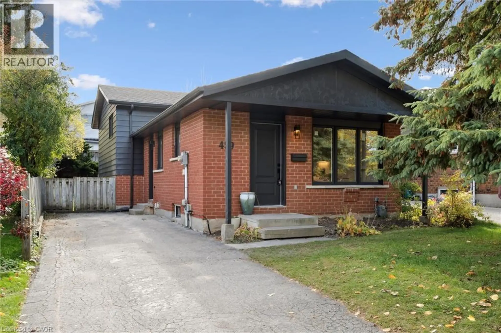 459 DRUMMERHILL Crescent - Image 2