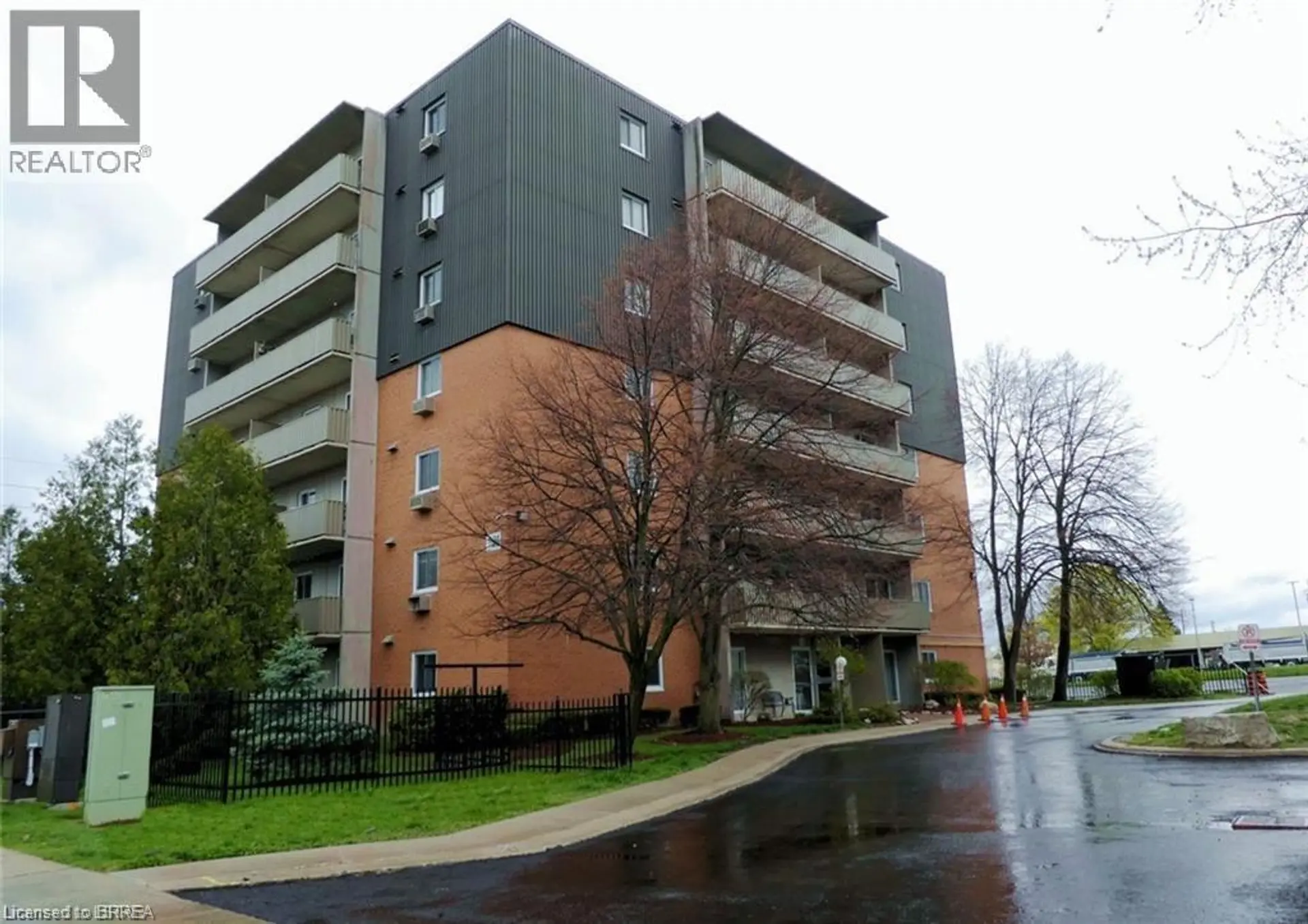#304 1100 JALNA Boulevard - Image 1