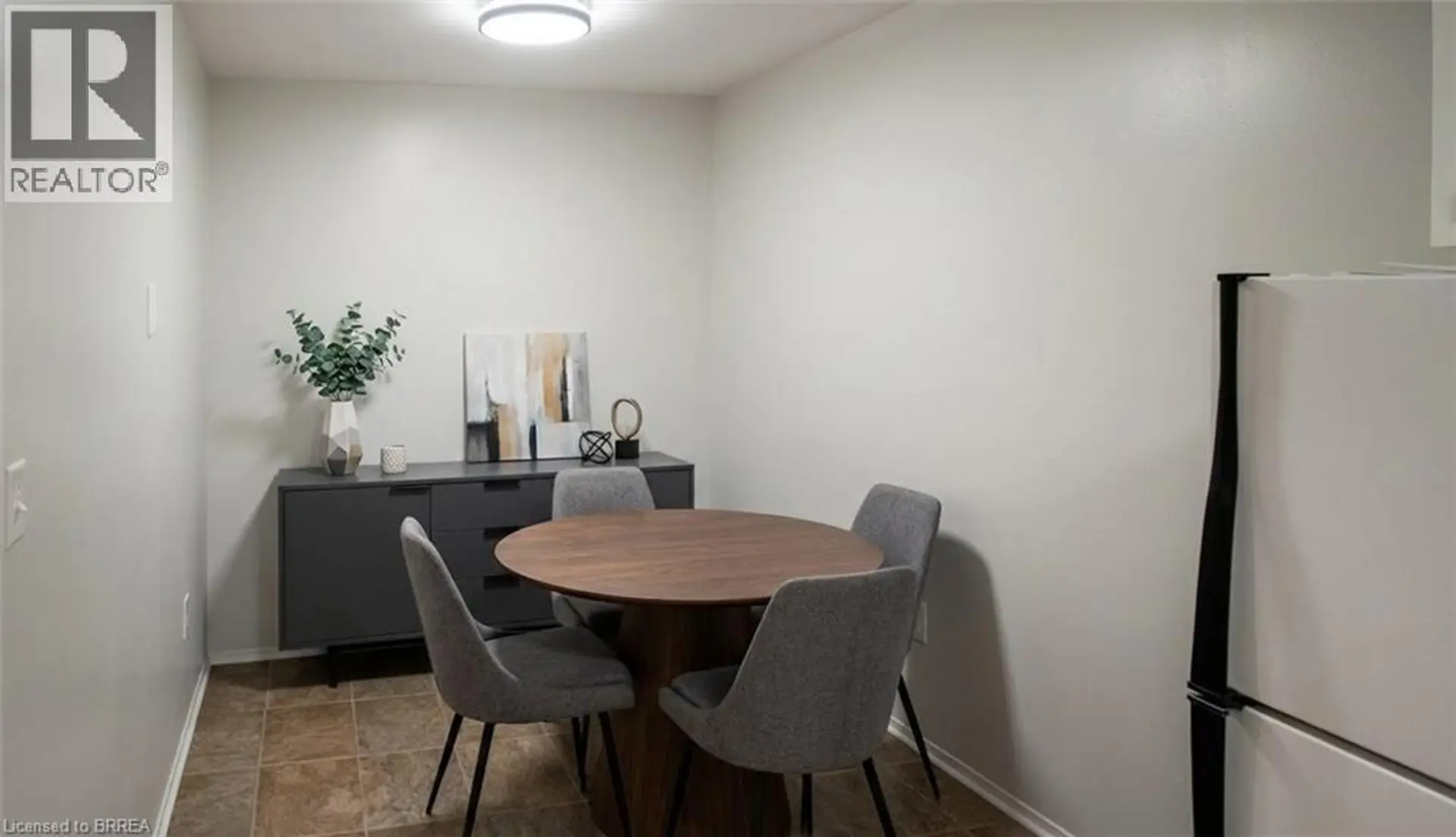 #304 1100 JALNA Boulevard - Image 6