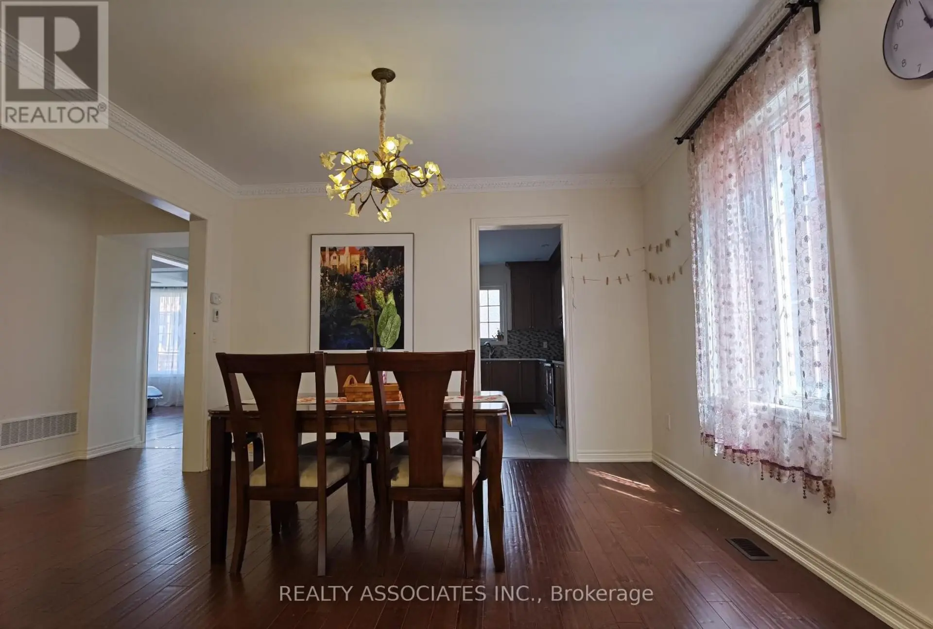 50 STRONG AVENUE - Image 4