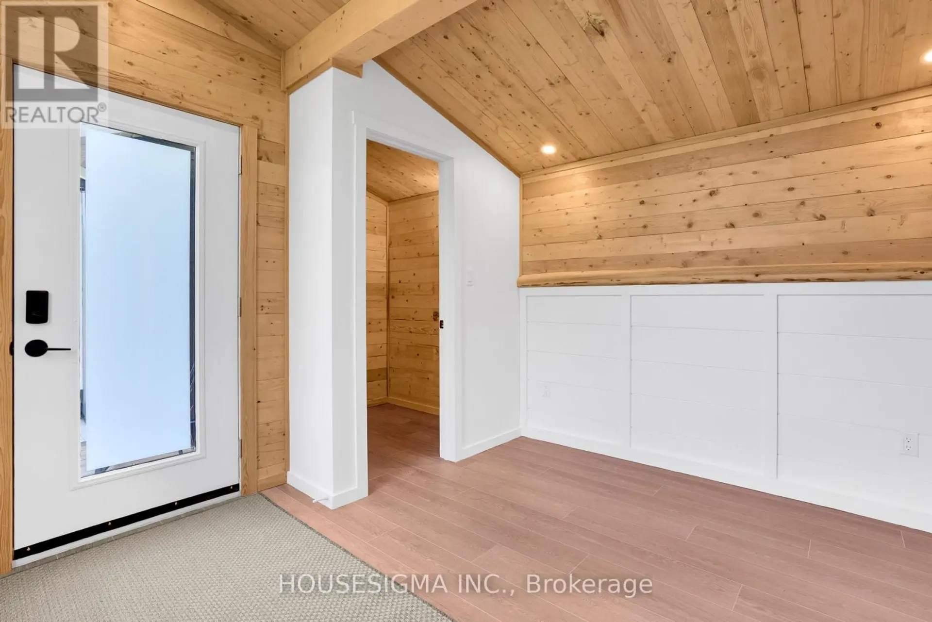 8150 LAIDLAW AVENUE - Image 20
