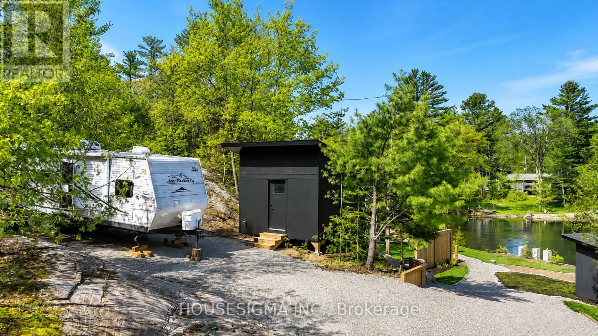 8150 LAIDLAW AVENUE - Image 6