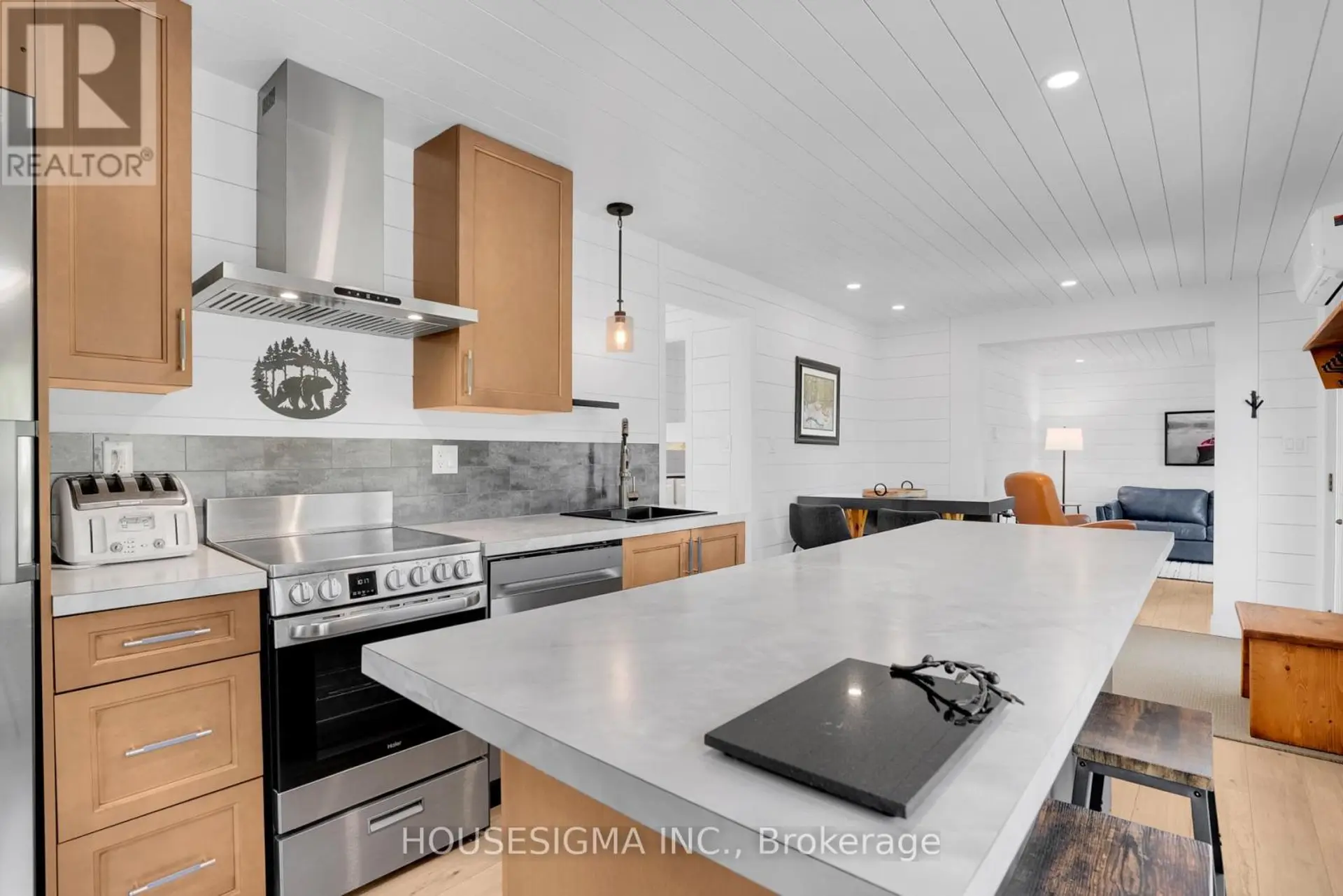 8150 LAIDLAW AVENUE - Image 8