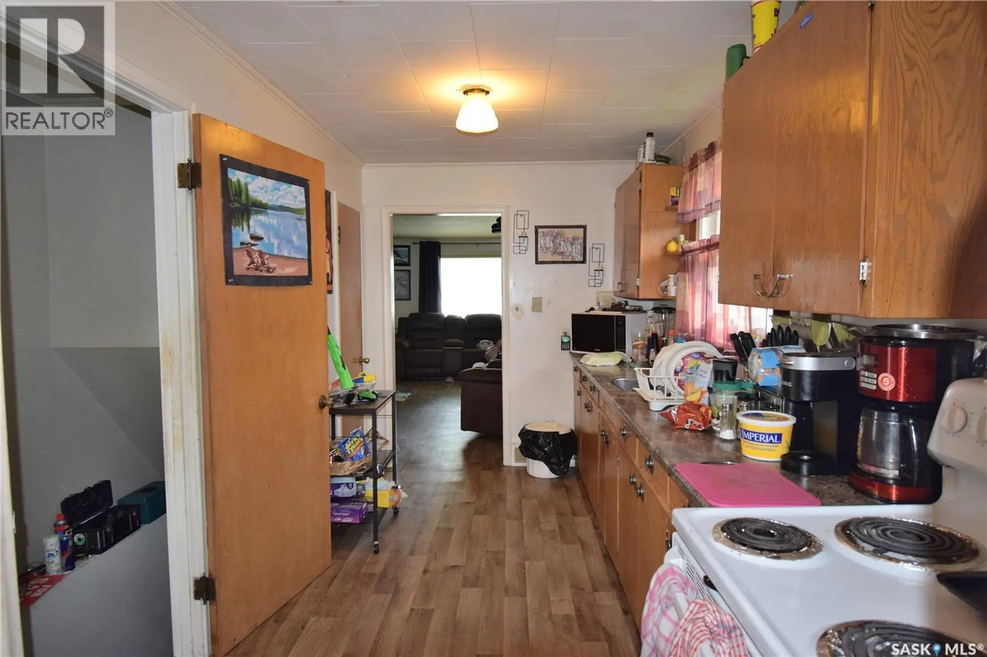 579 25th STREET E - Image 3