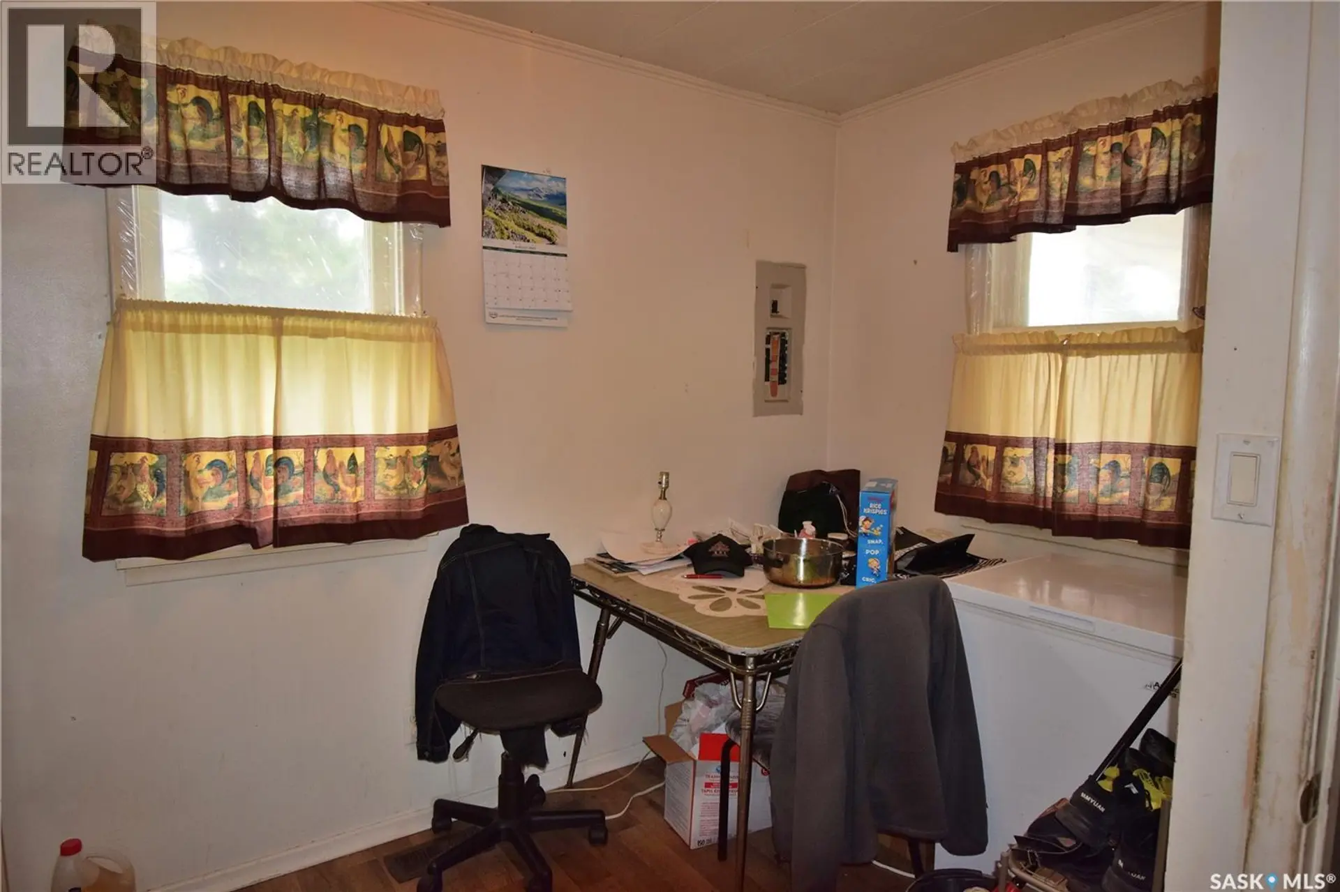579 25th STREET E - Image 5