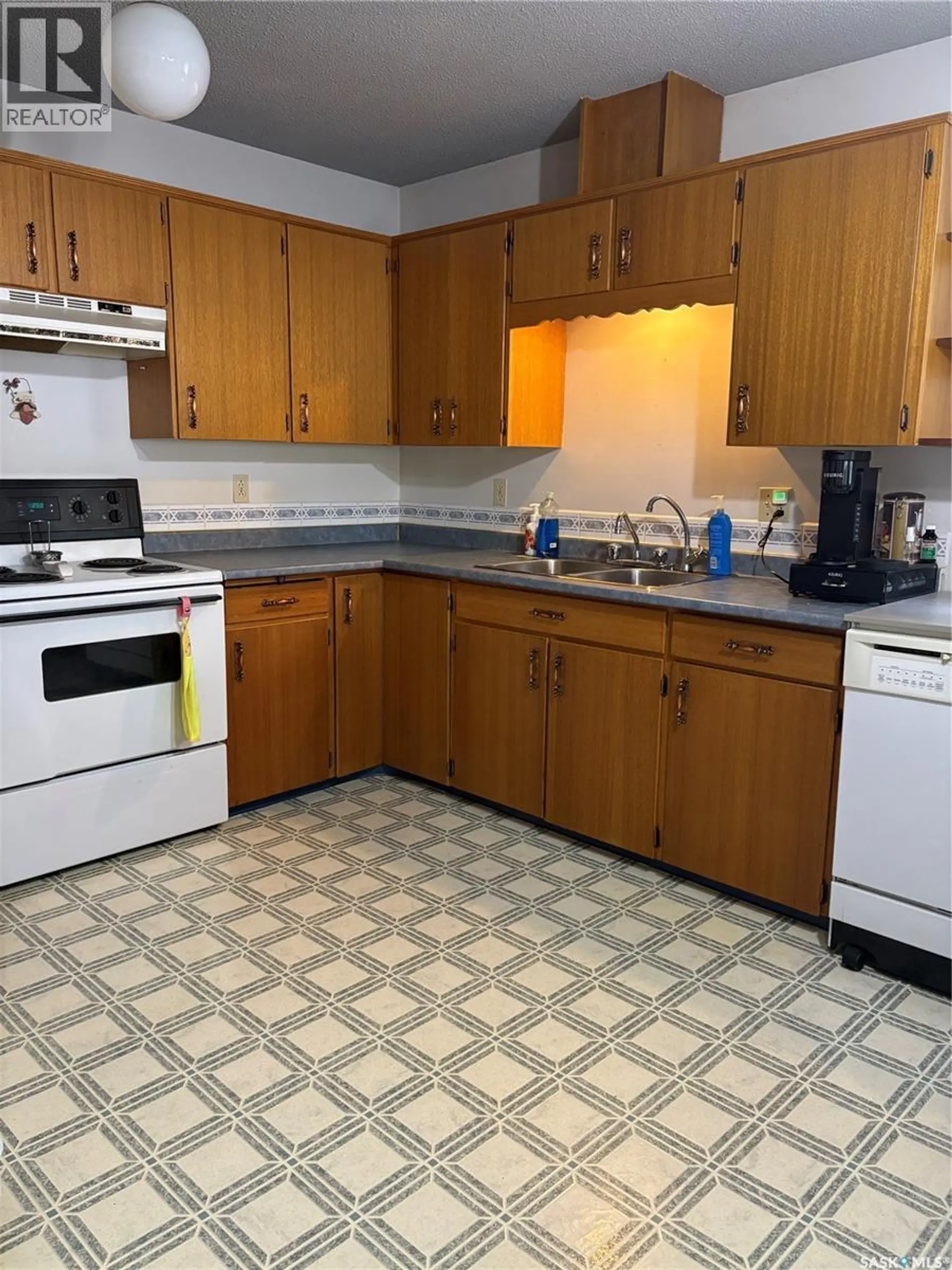 1058 MONTAGUE STREET - Image 5