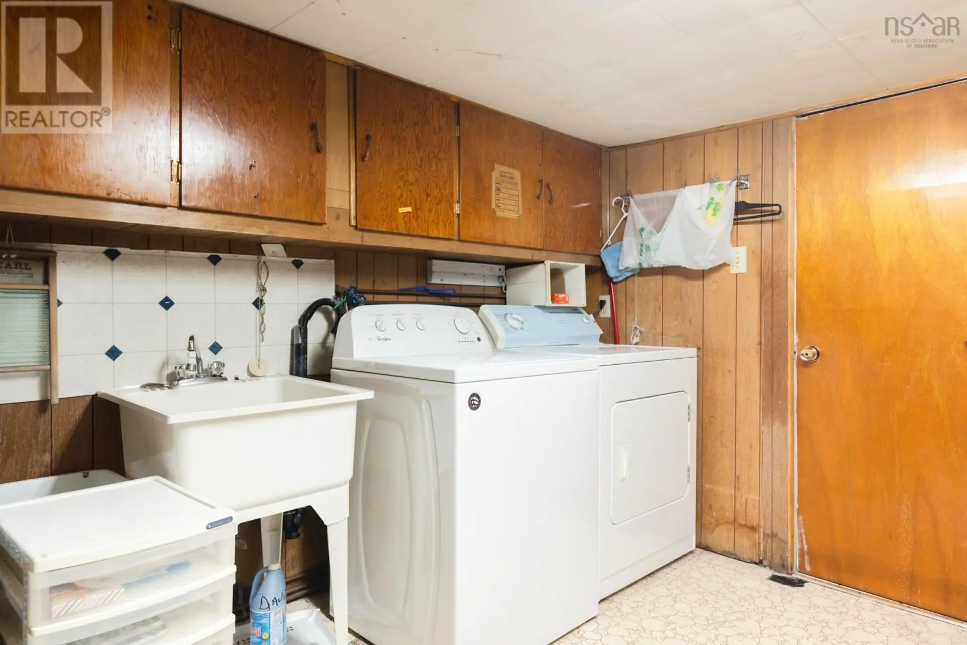 2883 Connaught Avenue - Image 14