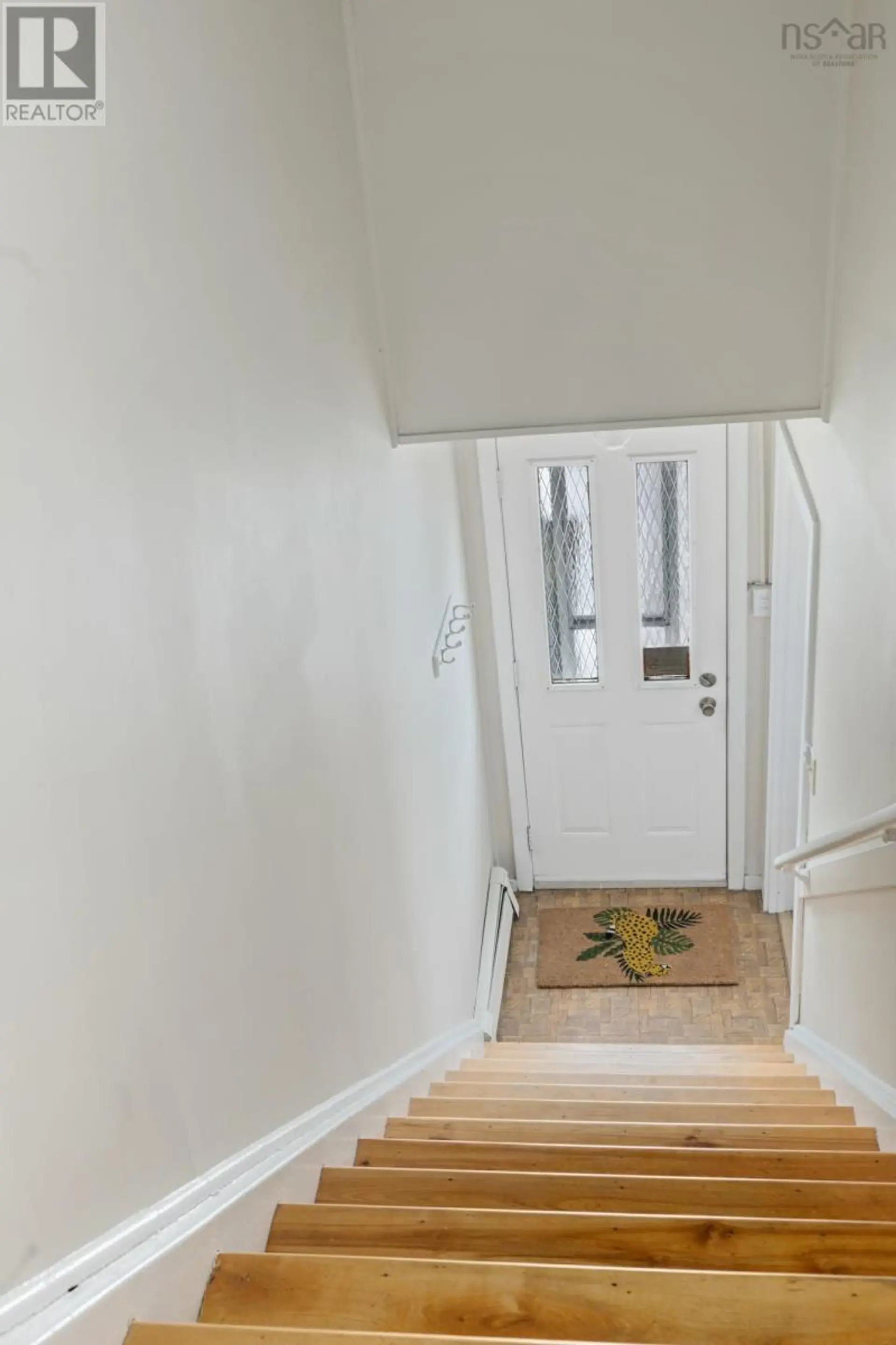 2883 Connaught Avenue - Image 15