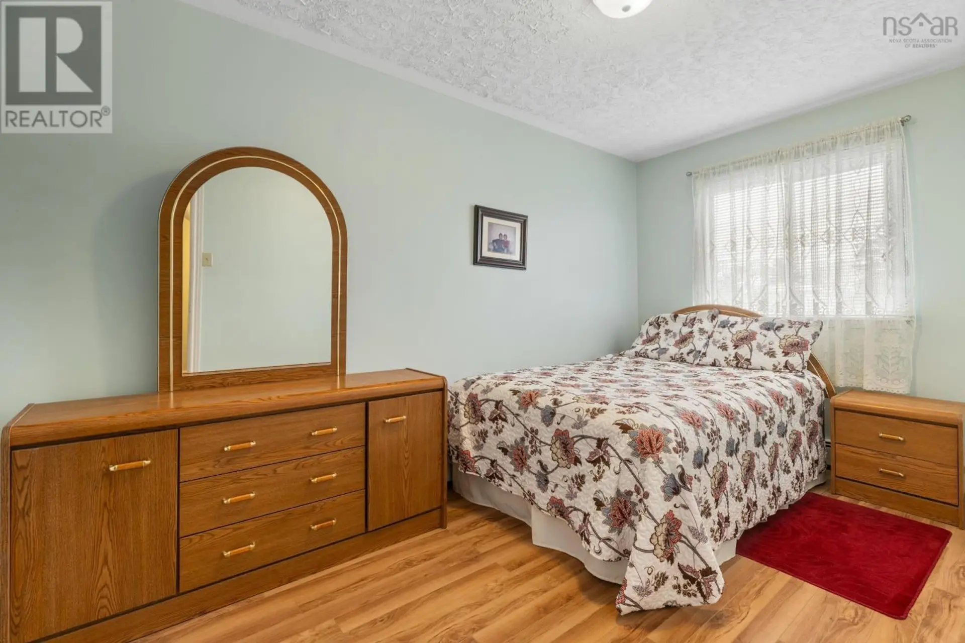 2883 Connaught Avenue - Image 9