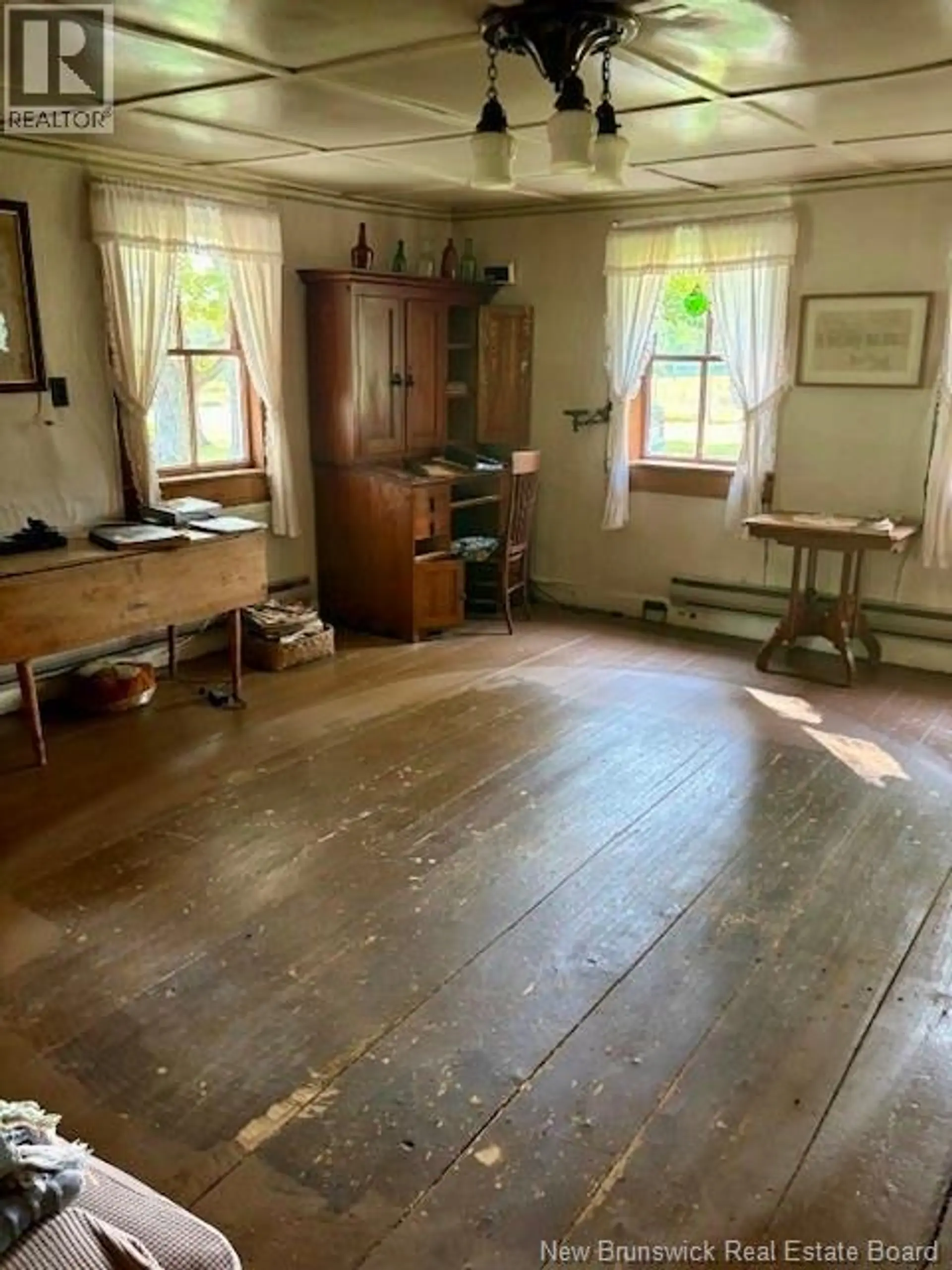165 Green Road - Image 11