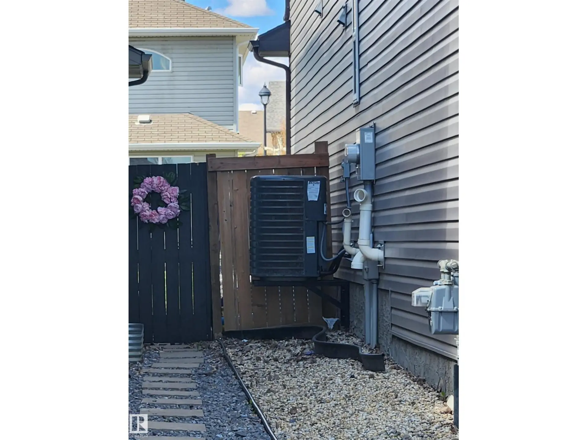 704 172 ST SW - Image 3