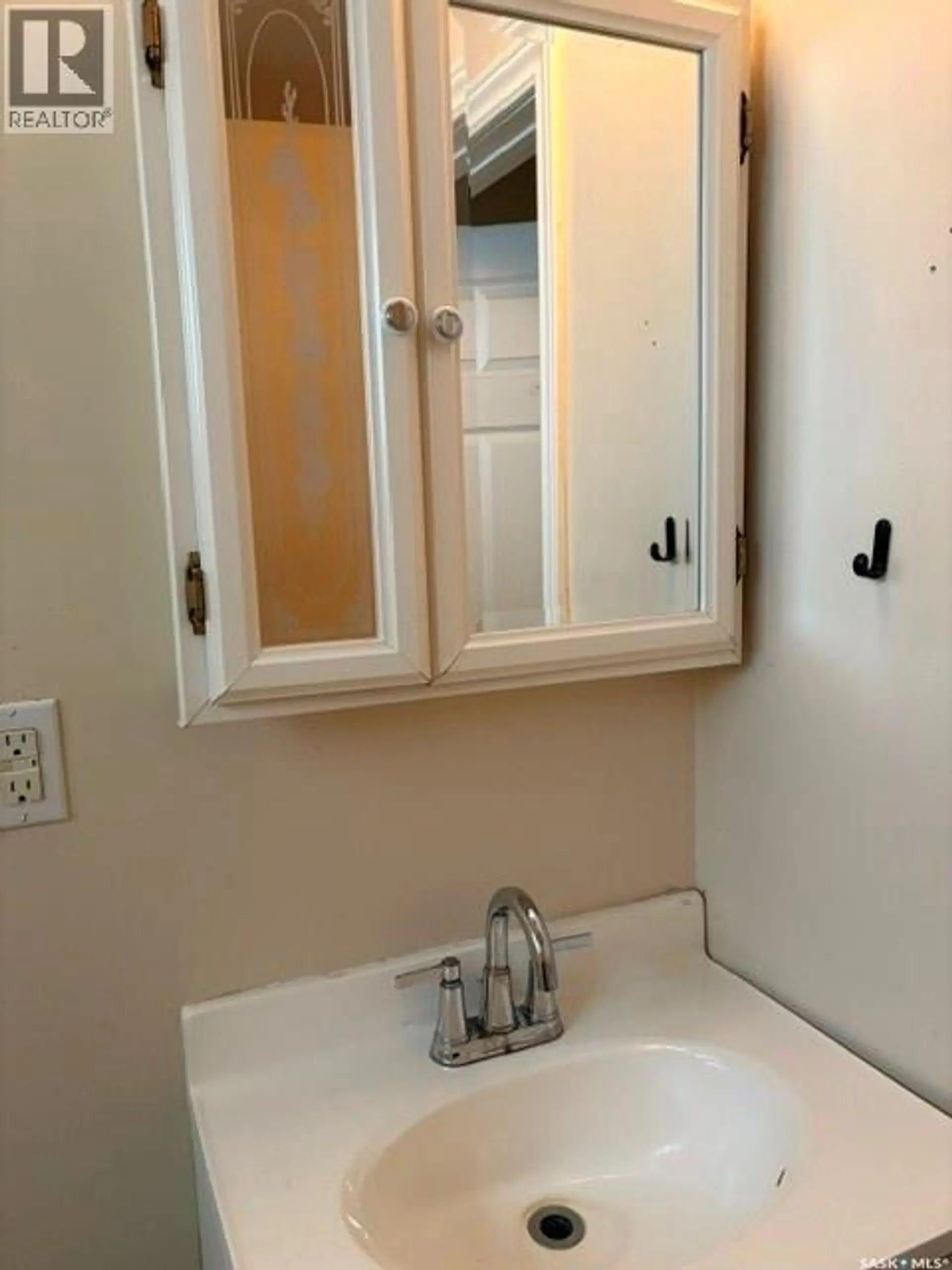 2047 Retallack STREET - Image 10