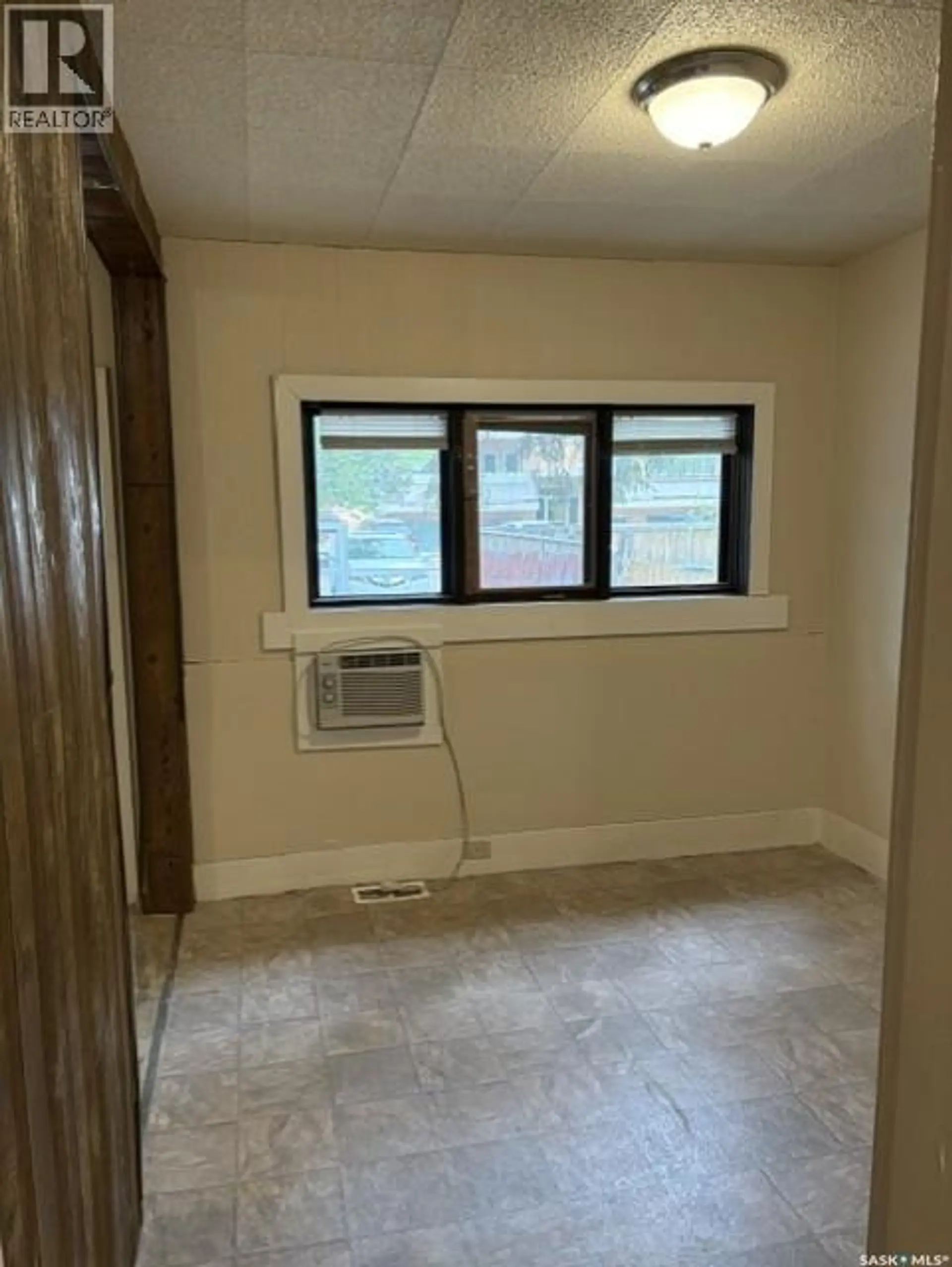 2047 Retallack STREET - Image 7