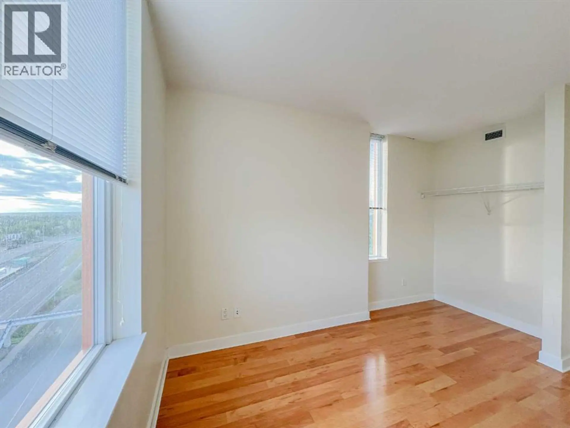 #1307 3830 Brentwood Road NW - Image 9