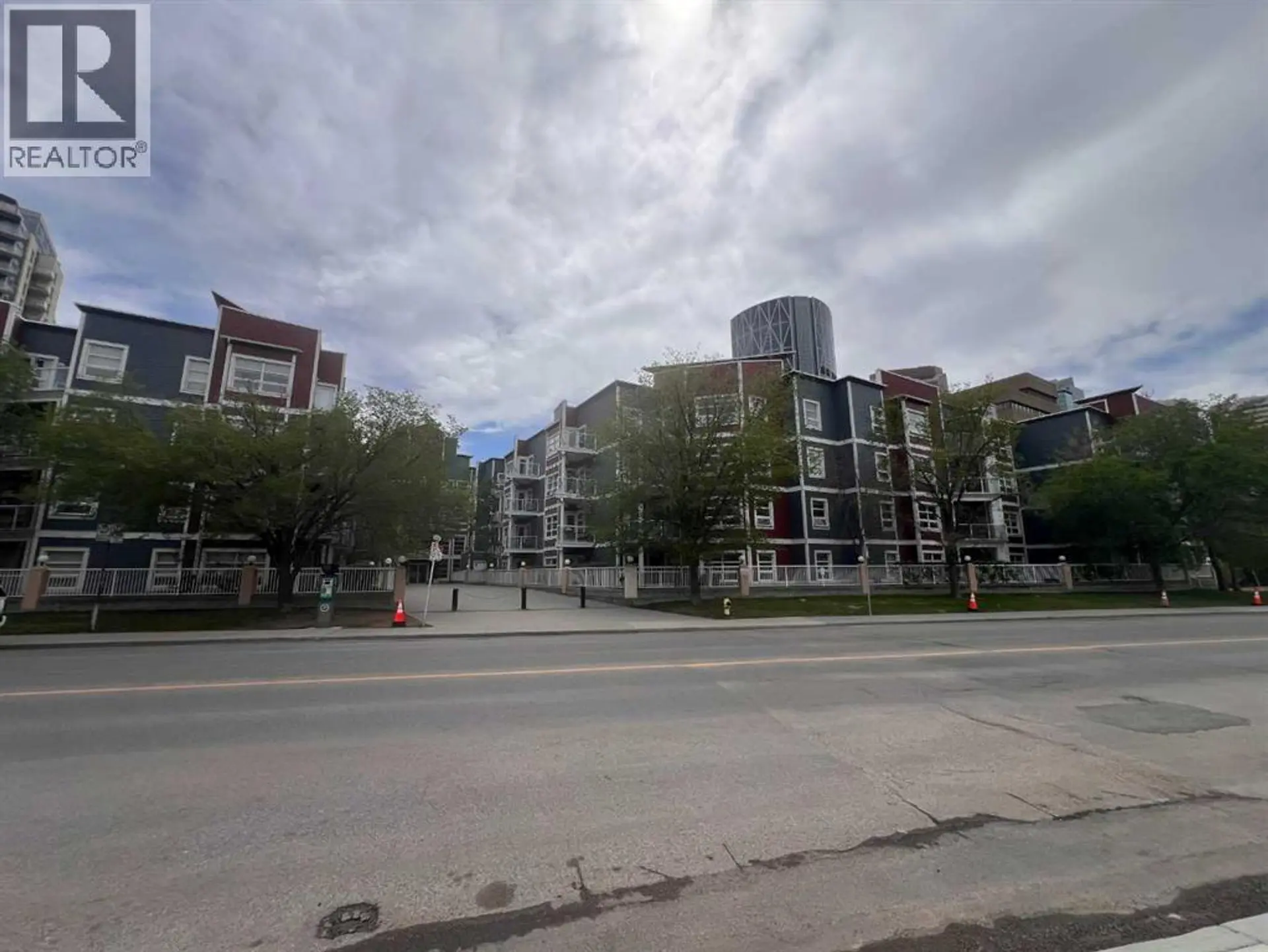 #319 333 Riverfront Avenue SE - Image 12
