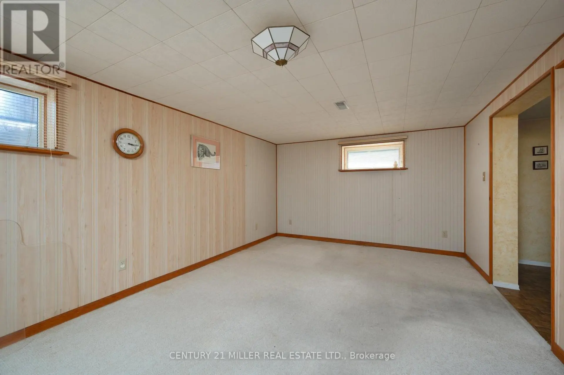 1304 AVON CRESCENT - Image 17