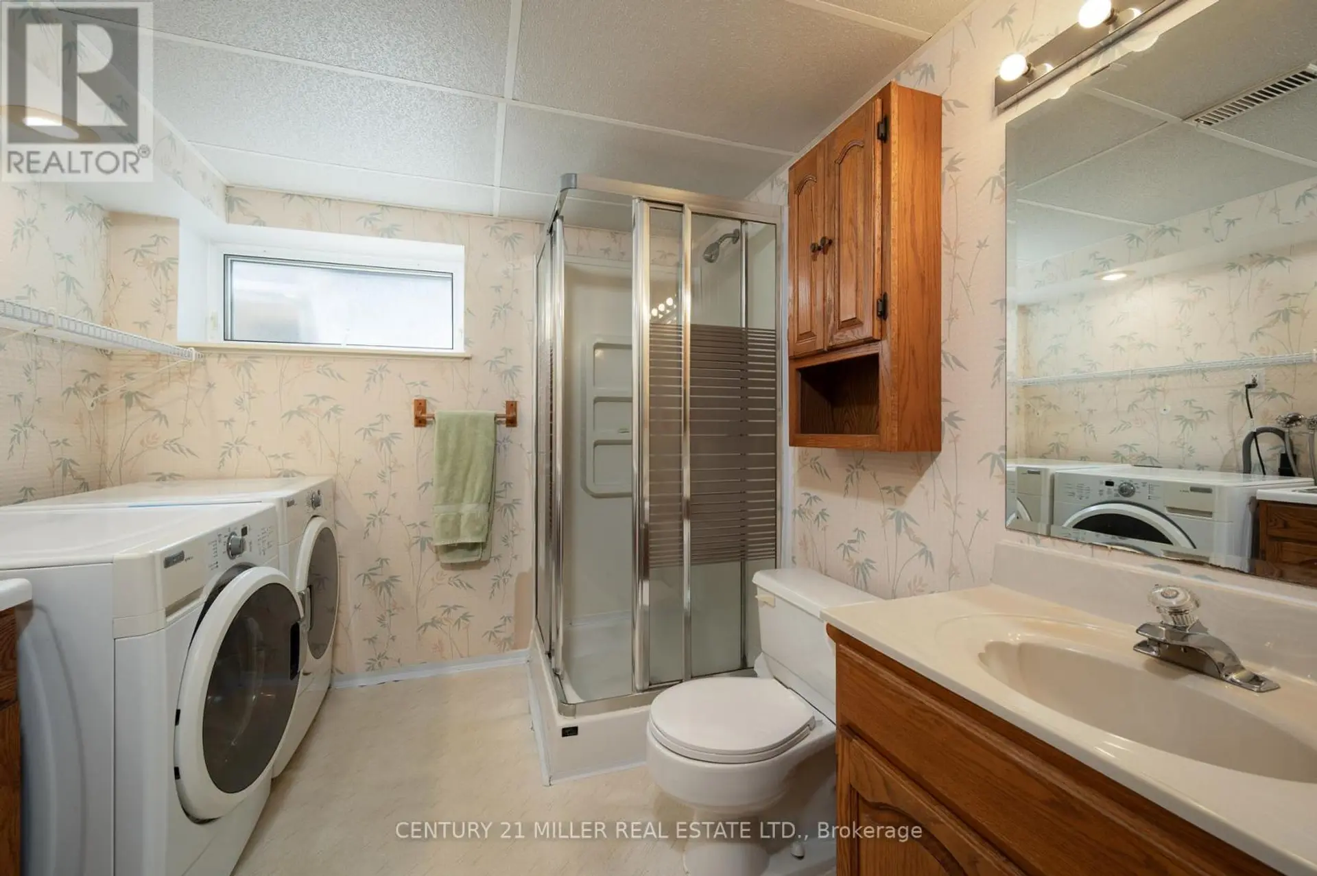 1304 AVON CRESCENT - Image 19