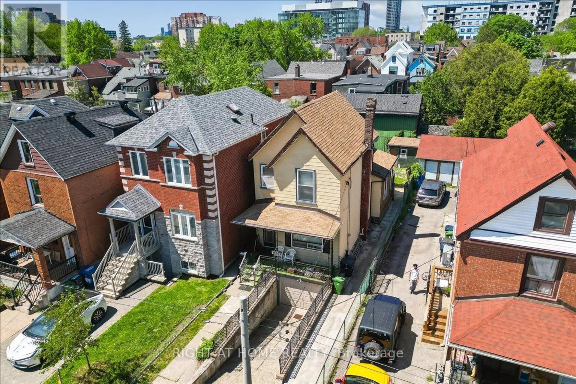434 MARGUERETTA STREET N - Image 2